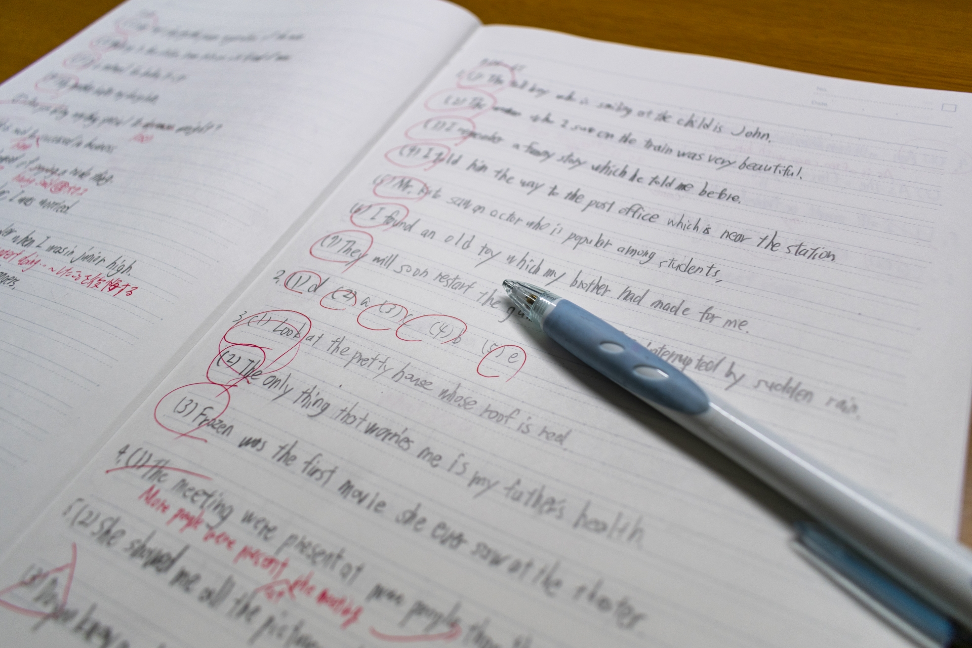 網友的外甥女是英國人，來台灣念國中英語成績只得「乙」。（示意圖，photoAC）