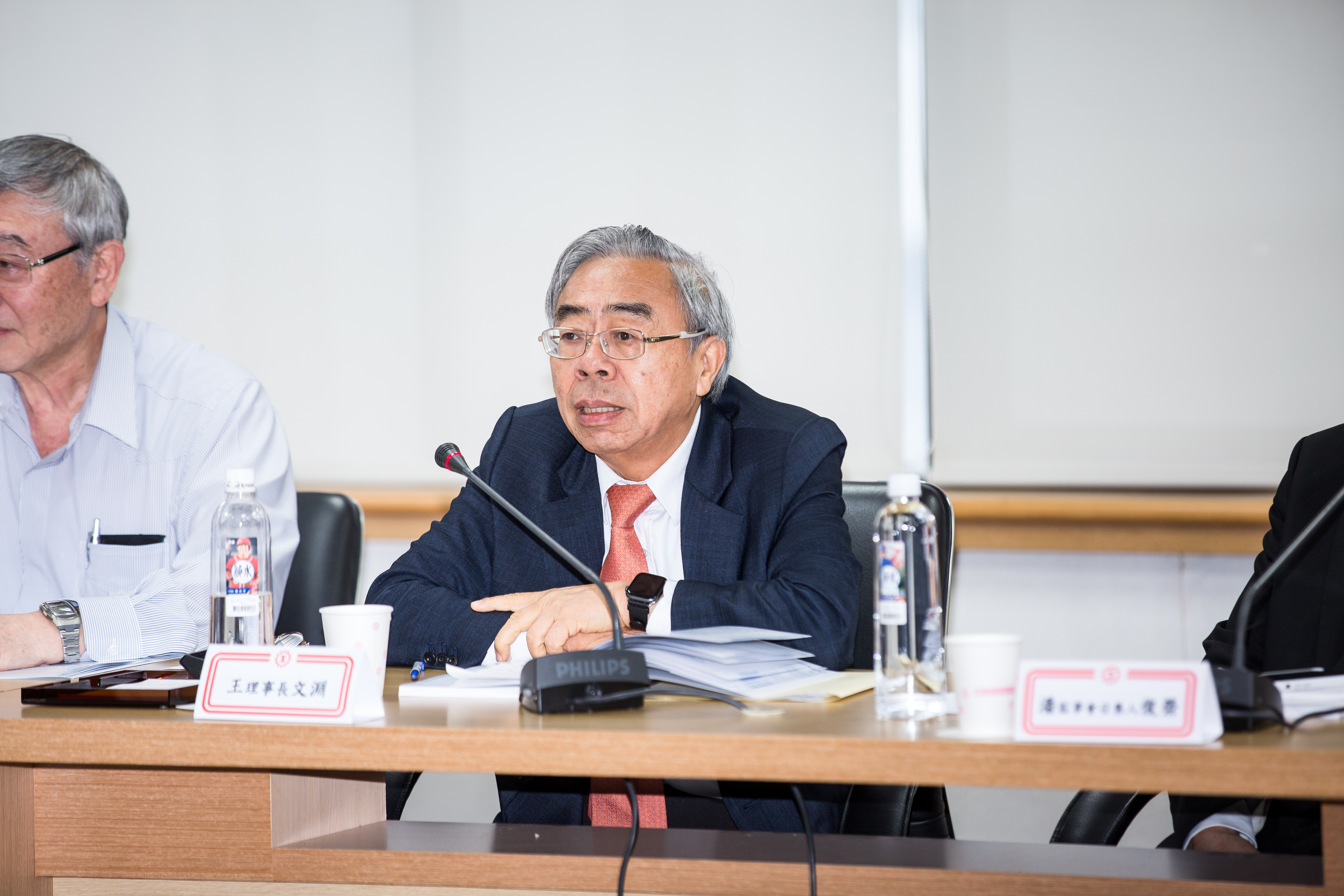 王文淵請辭全國工業總會理事長。 