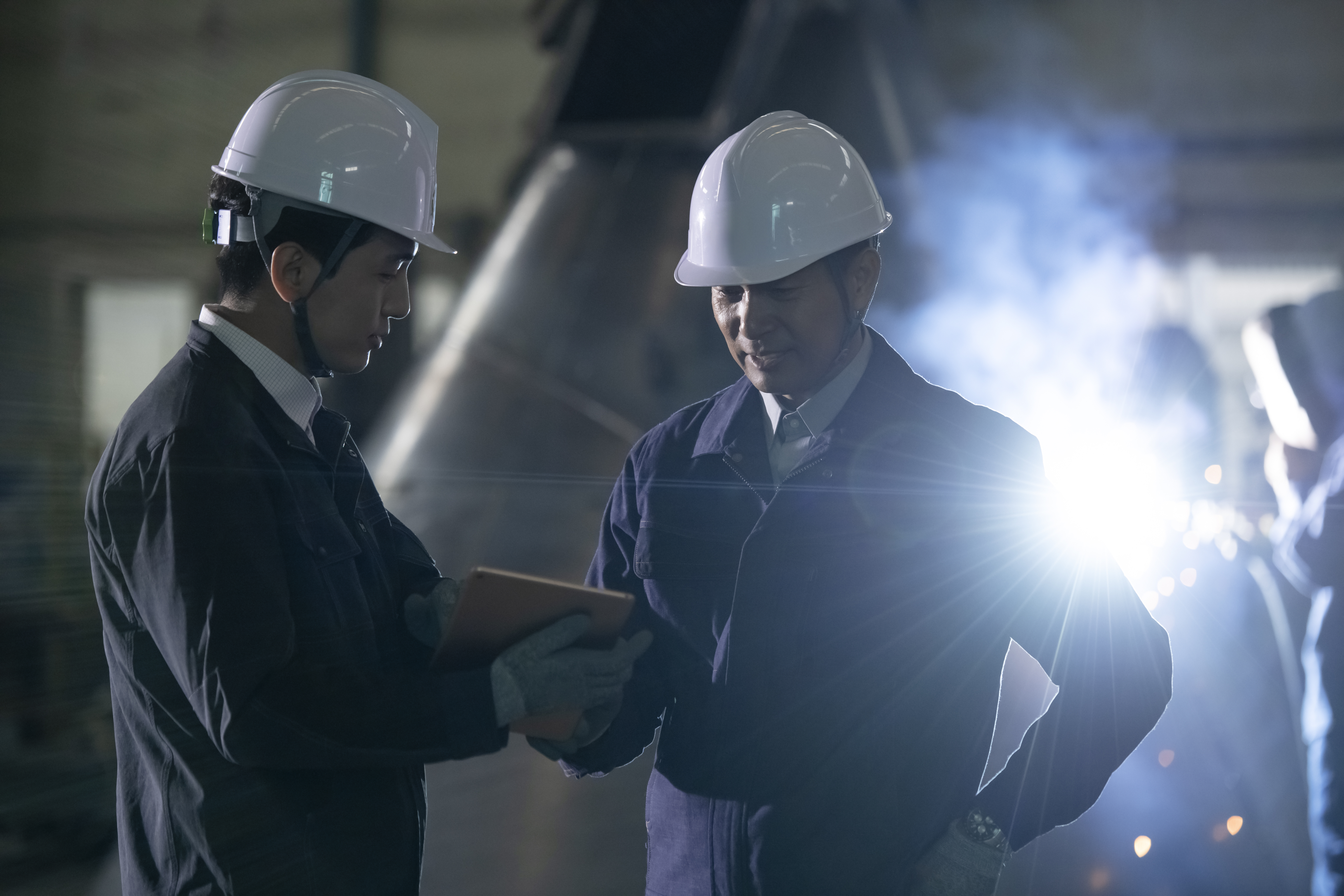 老闆抱怨台灣人工作態度很差，常因為家庭瑣事就要請假，表現不如移工。（示意圖，翻攝自xframe）