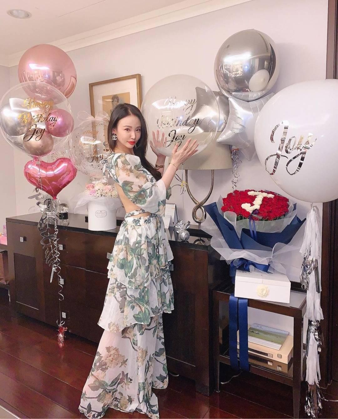 吳逸萍過著貴婦生活，似乎不受孫道存破產影響。（翻攝自吳逸萍IG）