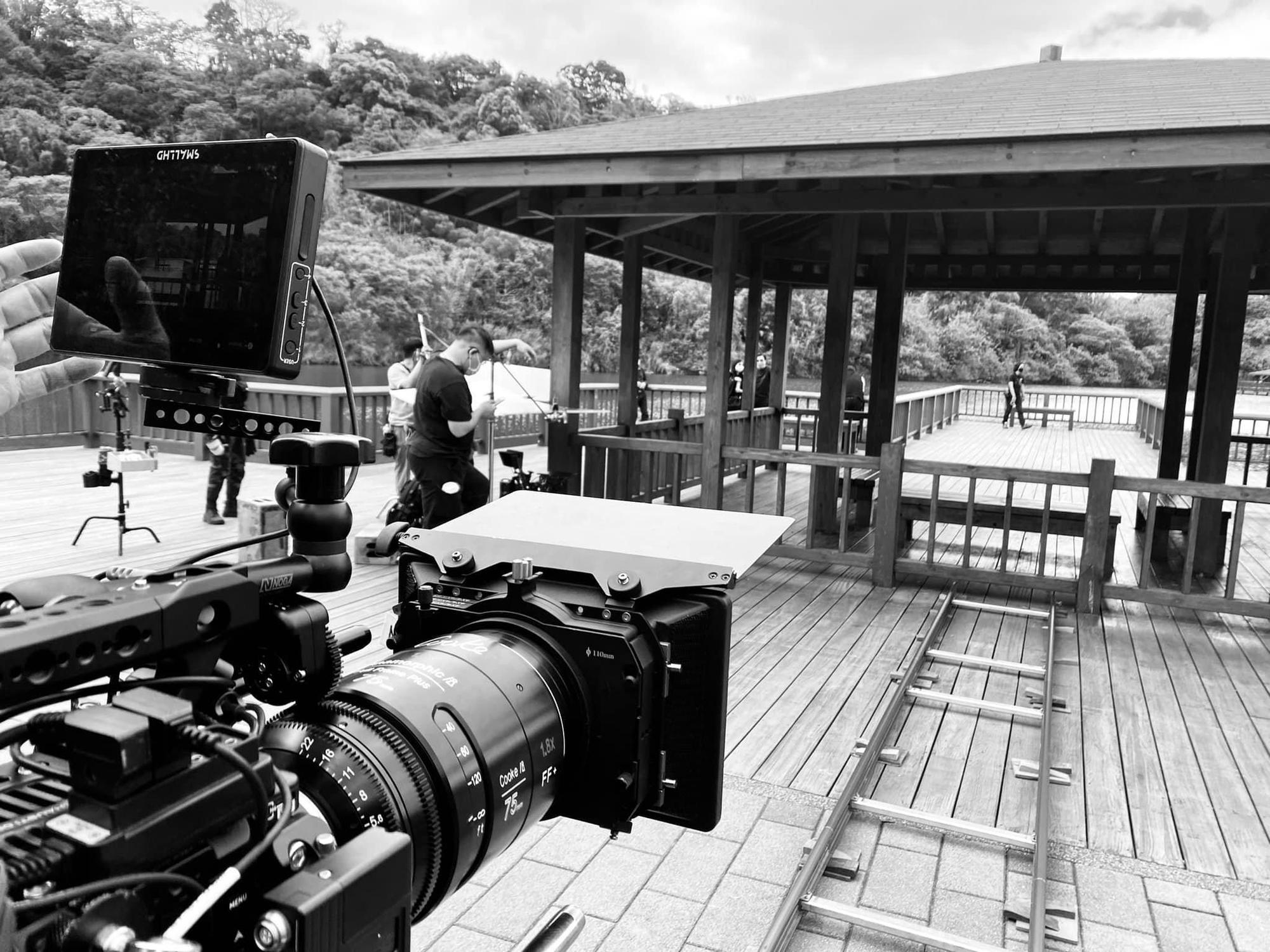 影集《初擁》開拍不久即遭遇攝影師、收音師落水身亡意外。（翻攝自《初擁》導演柯翰辰臉書）