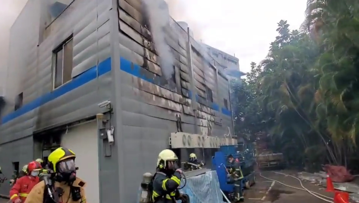  下午3時許台北市大同大學發生火警。（翻攝自臉書記者新聞網）