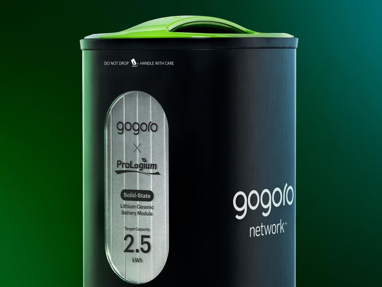 預估未來 Gogoro 的固態智慧電池將可望提升至 1.4~1.5 倍容量，而每顆智慧電池可儲存電量也將有望從 1.7 kWh 大幅增加至 2.5 kWh，有效延長車主電池交換間的可行駛距離。