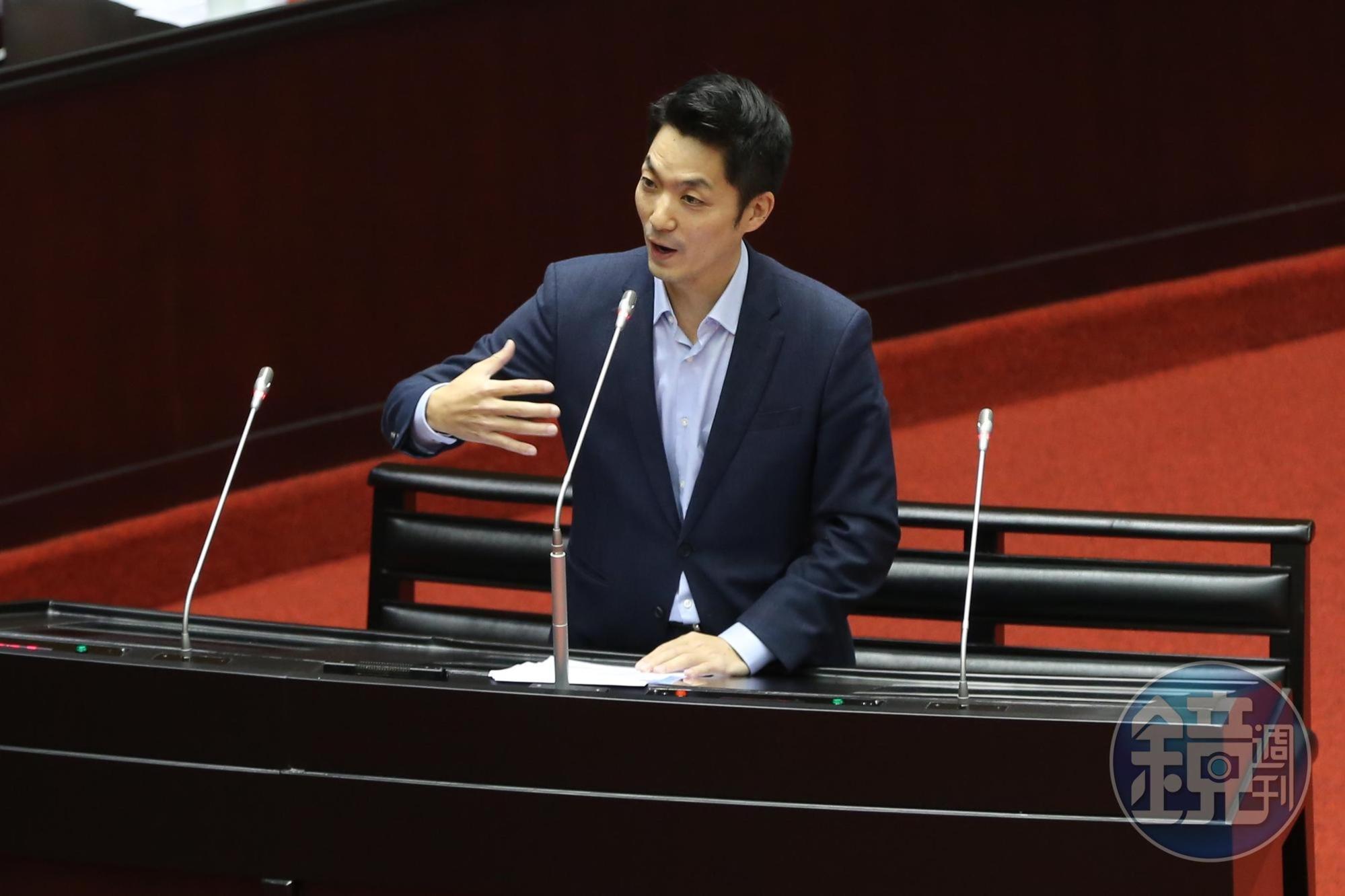 蔣萬安日前與行政院長蘇貞昌在立法院質詢台上激烈互槓,今天2人再度隔空嗆聲。(本刊資料照)
