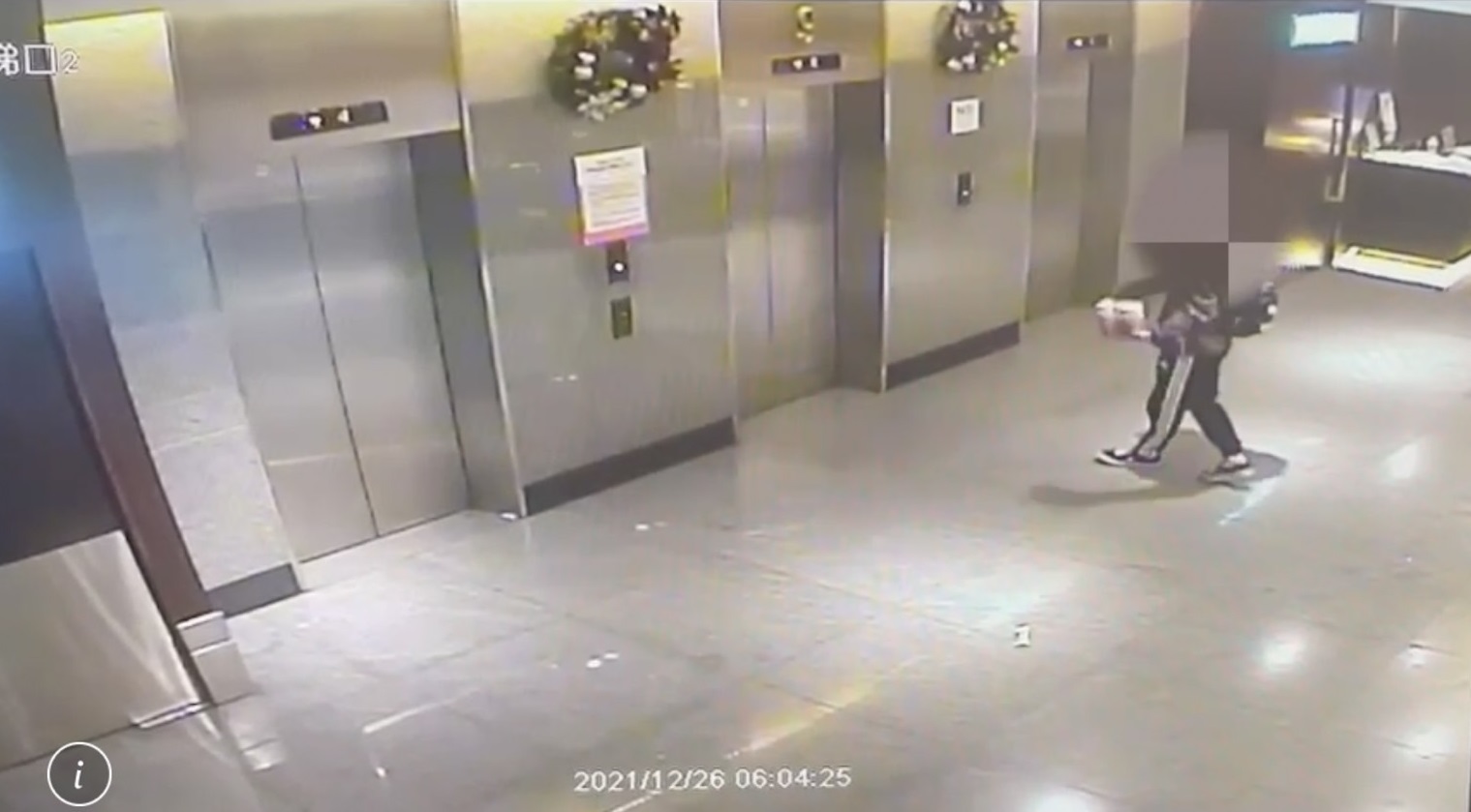 徐男專程從5樓搭電梯至9樓行竊。(翻攝畫面)