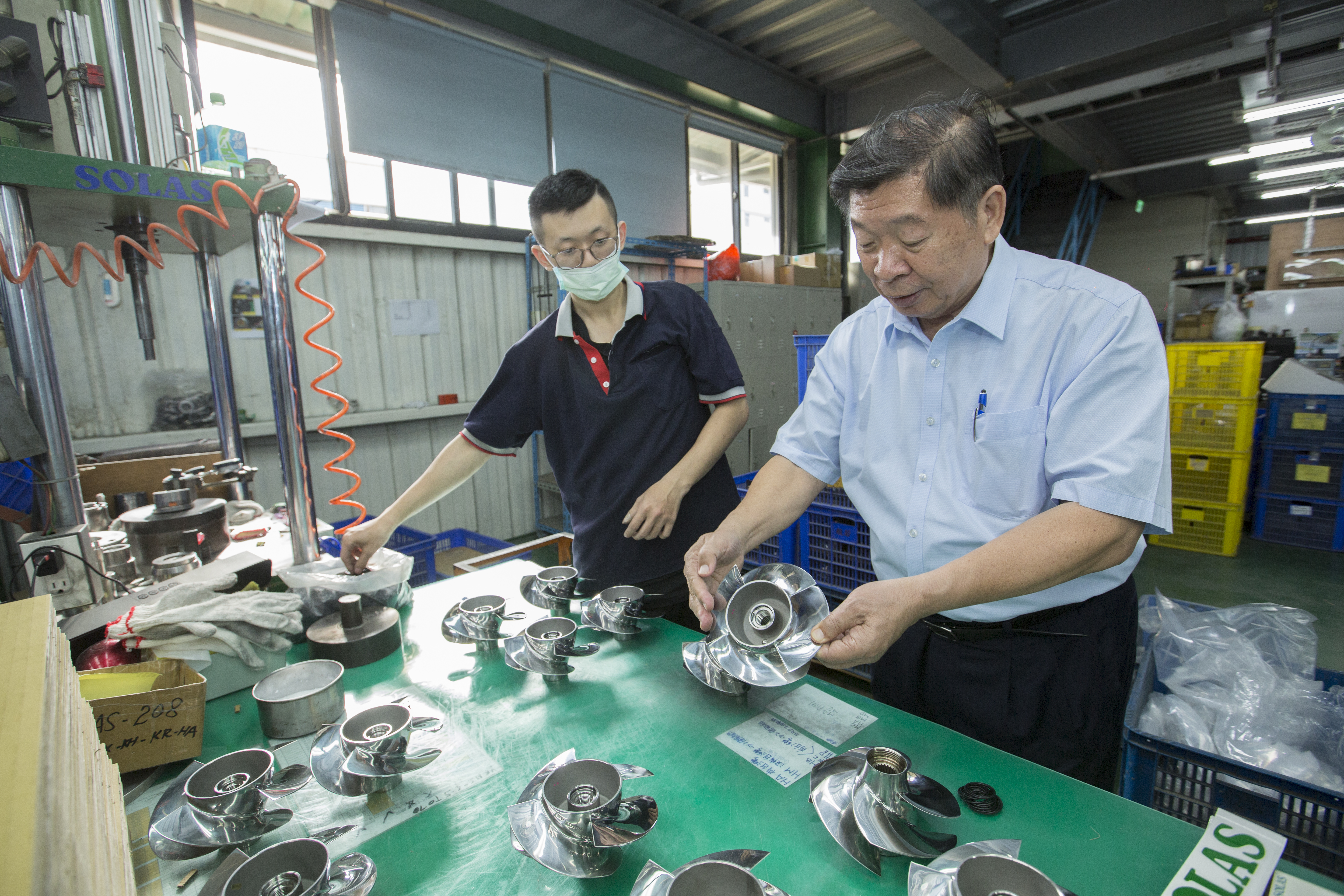 林允進走過差點破產的低潮，積極打造幸福企業，1年發5次獎金，員工流動率極低。