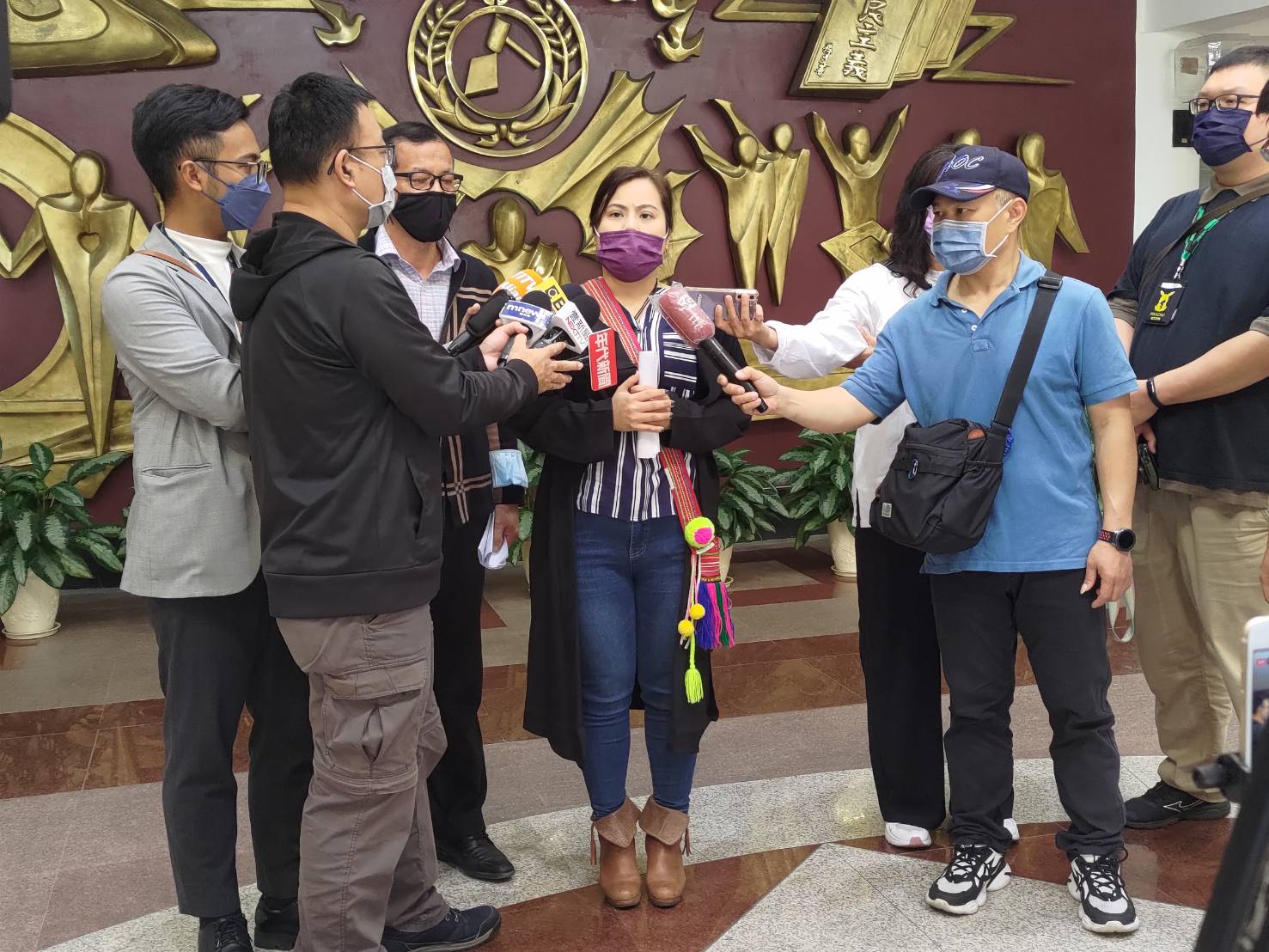 新北原住民議員宋雨蓁召開記者會，宣布退出國民黨。