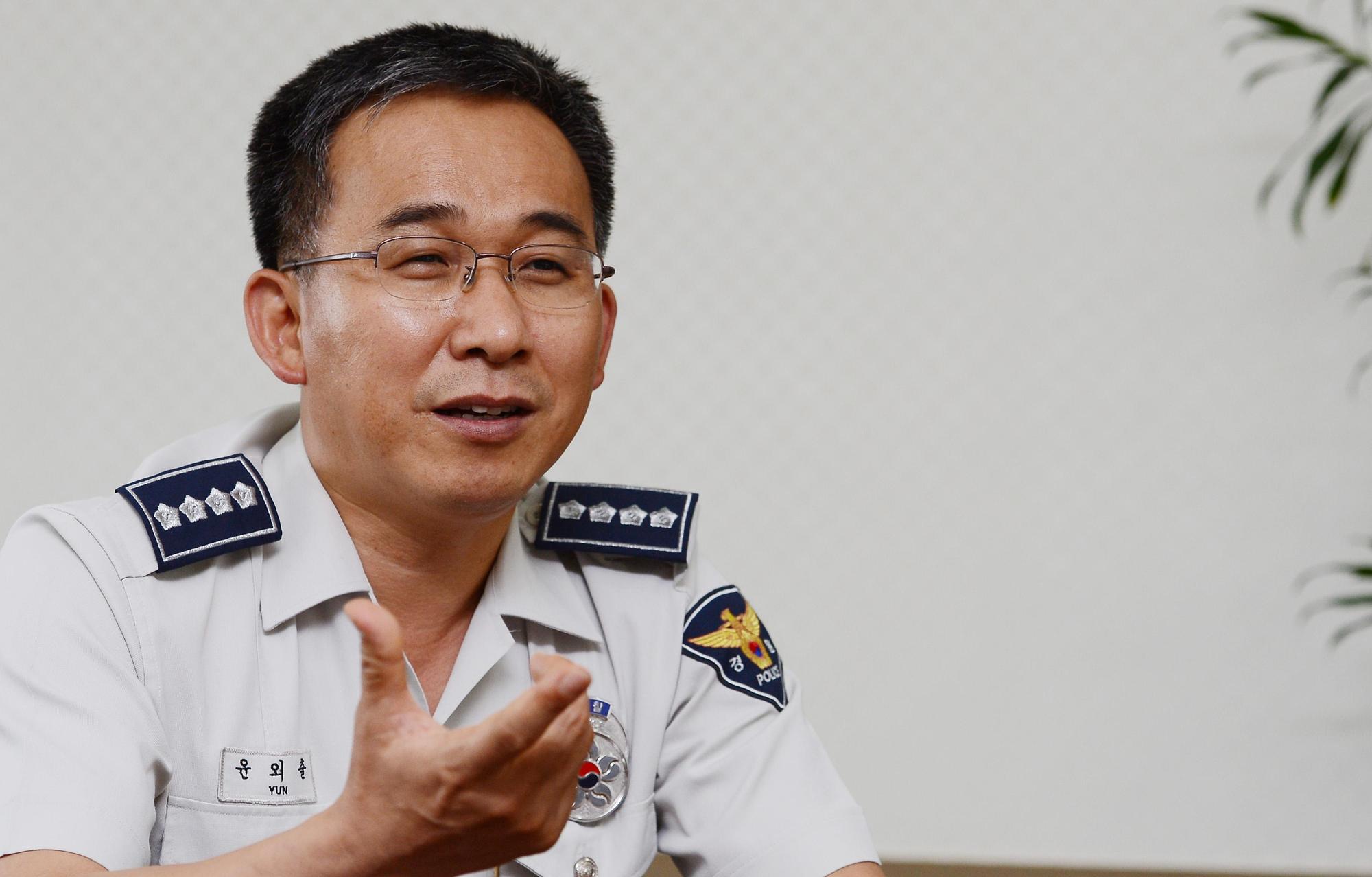 《解讀惡之心的人們》劇中的國榮秀角色原型是韓國警務官尹外出。（翻攝自京鄉新聞）