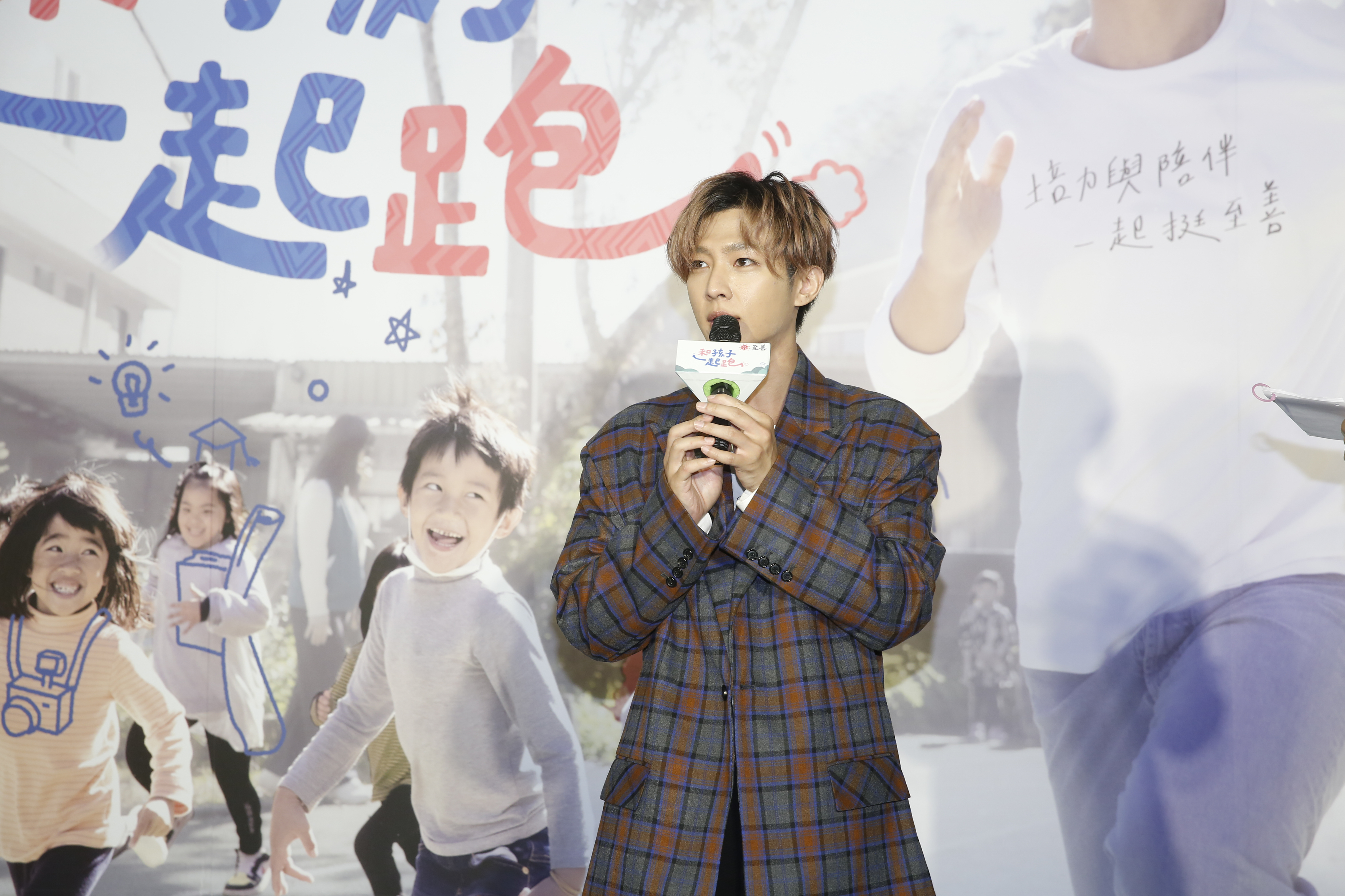 炎亞綸為劇組意外發出沈痛呼籲。