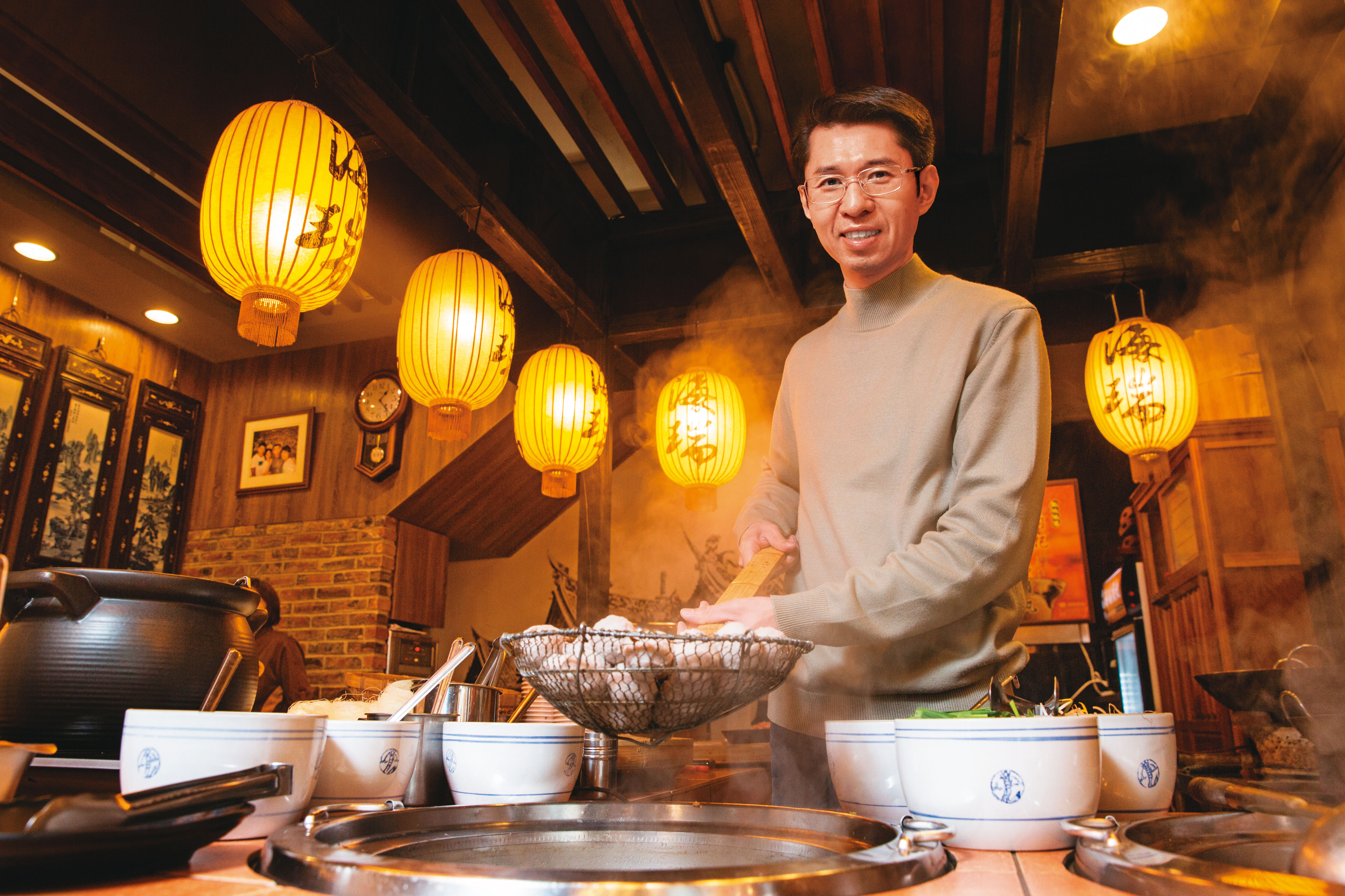 黃世凱是新竹海瑞摃丸第三代接班人，他將爺爺的手藝打進全台賣場與海外通路，去年締造2億元營收。