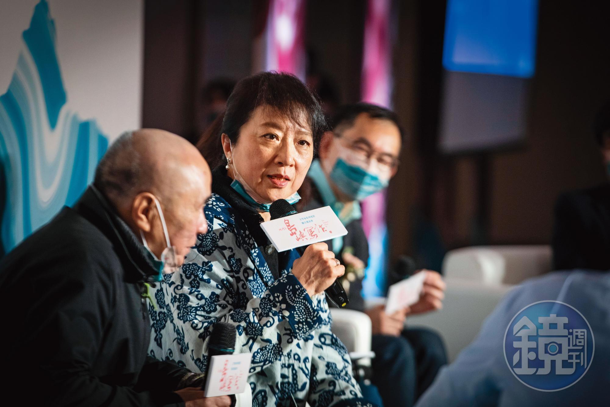 文學朱家紀錄片原找上朱天文老搭檔侯孝賢，但侯孝賢以自己不懂文學而婉拒，但仍為《我記得》擔任監製。