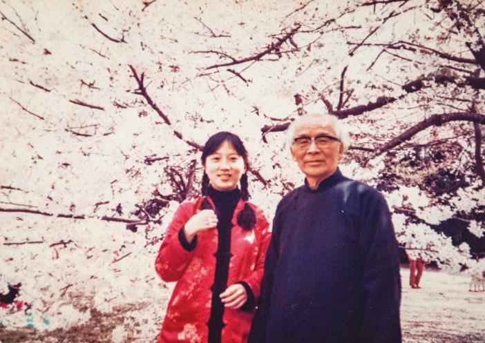 張愛玲前夫胡蘭成於70年代中期來台授課，因緣際會與朱西甯結識，朱天文寫作風格受其影響頗深。（朱天文提供）