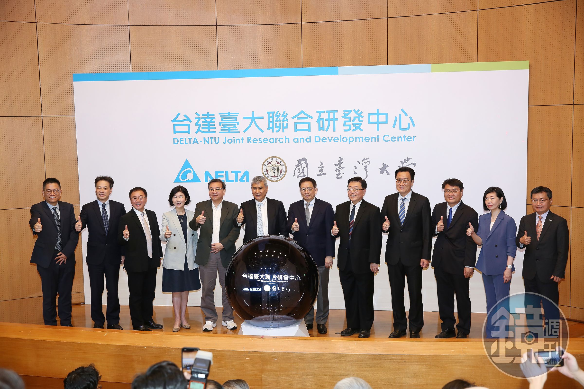 台達台大聯合研發中心將結合「台達研究院」的能量，鎖定發展電動車、先進人工智慧（AI）、工業物聯網（IIoT）安全與控制等領域。 