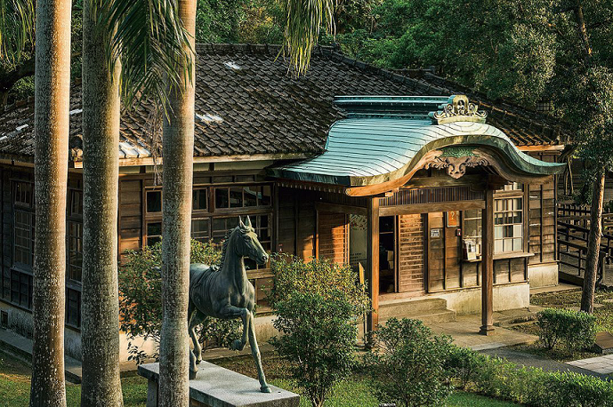 桃園神社是全台保存最完整的神社建築，擁有80餘年悠久的歷史。（桃園市政府提供）