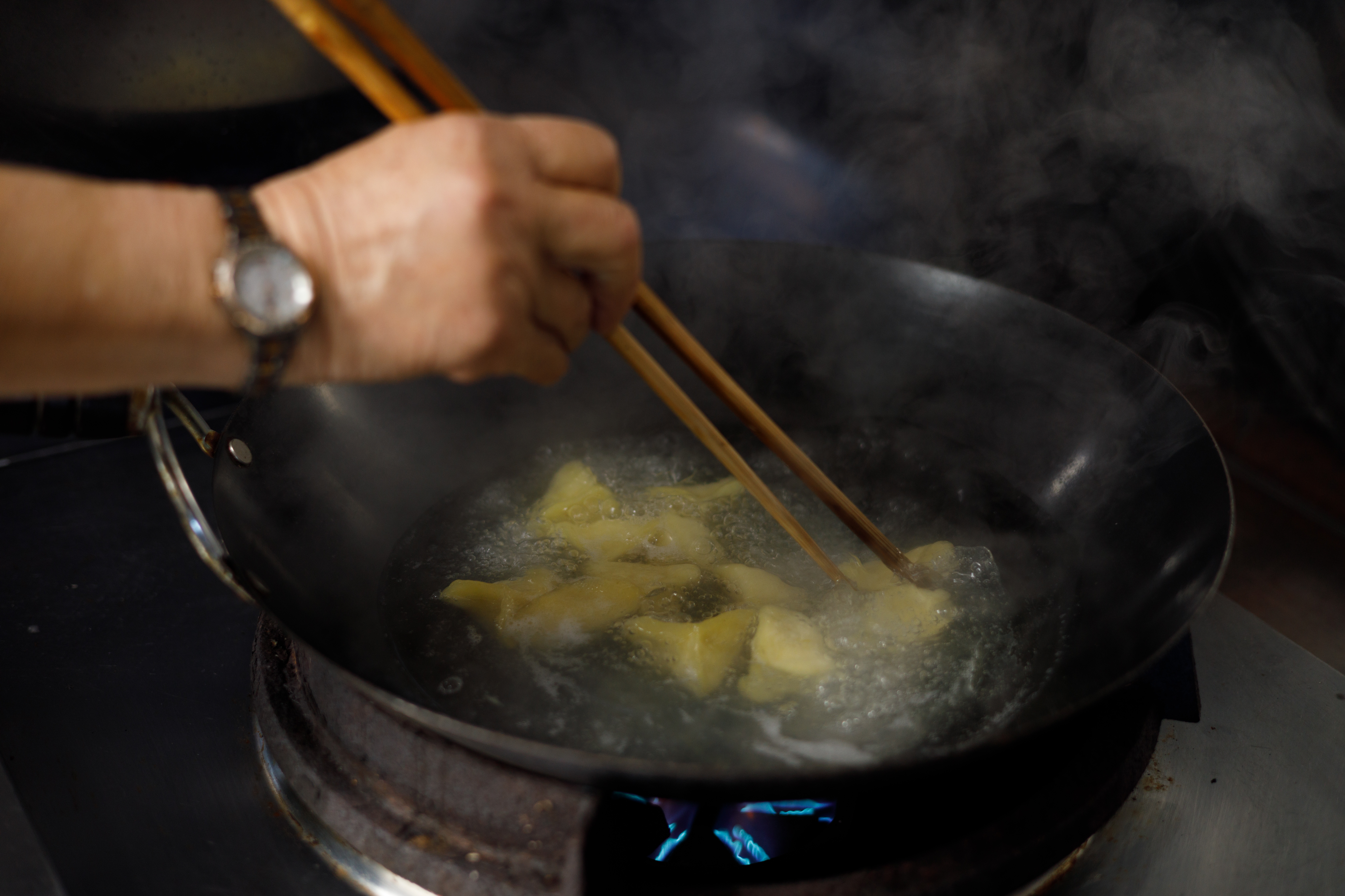 「黃金餃」為馬祖傳統美食，煮、炸、蒸都行。