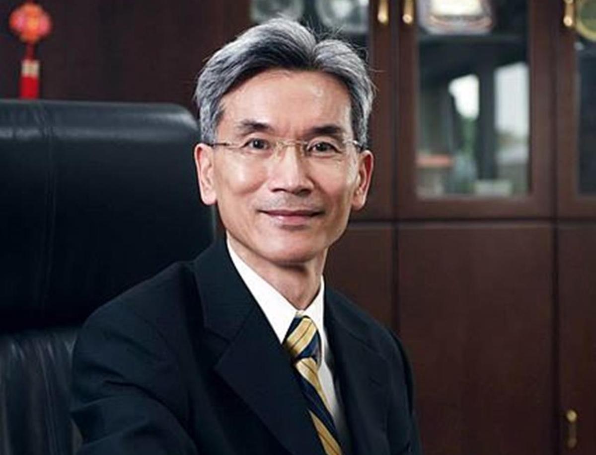 興大校長薛富盛為了超級EMBA,向校務基金借款1200萬,蓋一間超級豪華教室。(翻攝畫面)