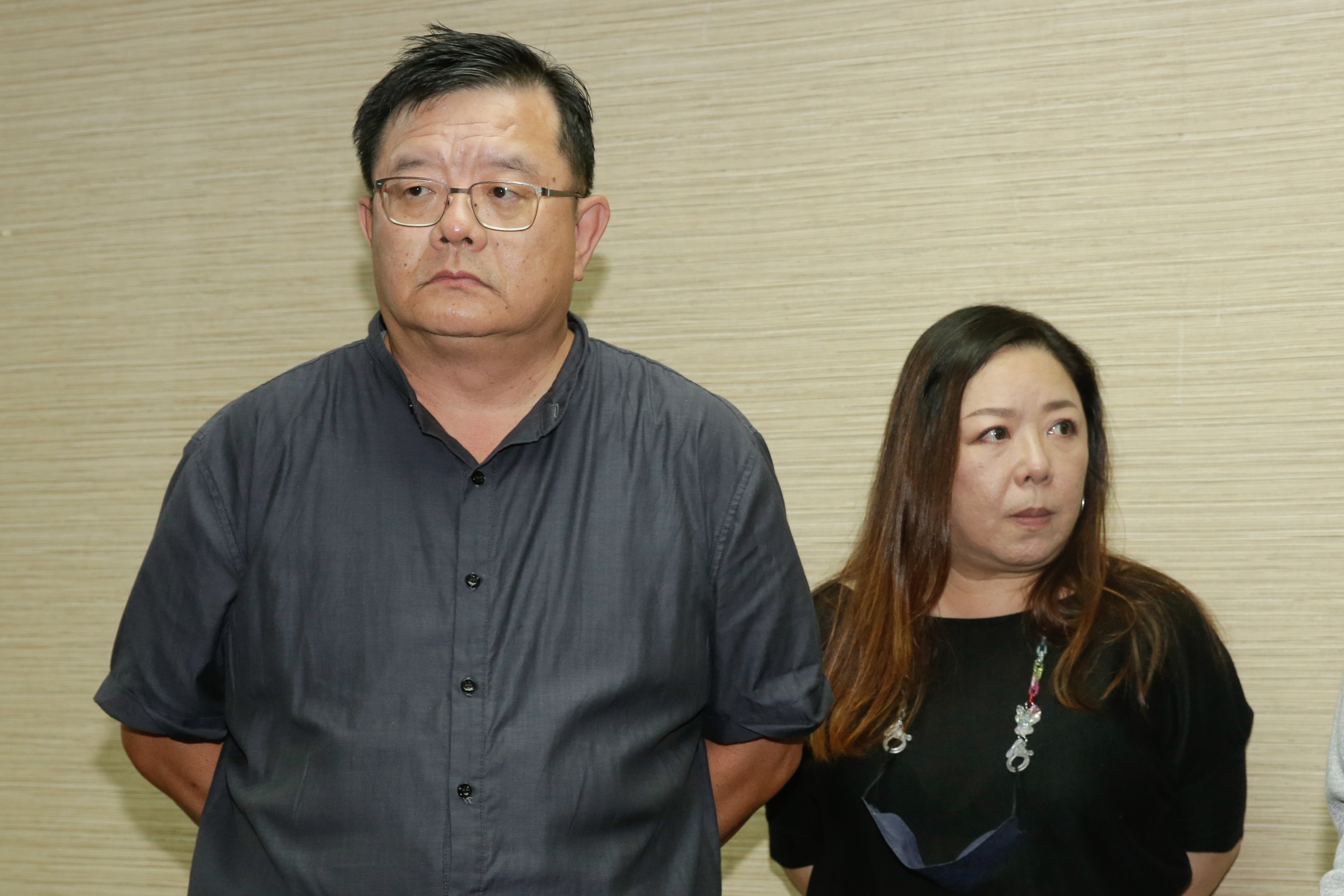 果陀劇場創辦人梁志民與演員呂曼茵，向媒體說明顧寶明去世原因與後續相關安排，曾與顧寶明合作《公寓春光》的呂曼茵非常不捨。