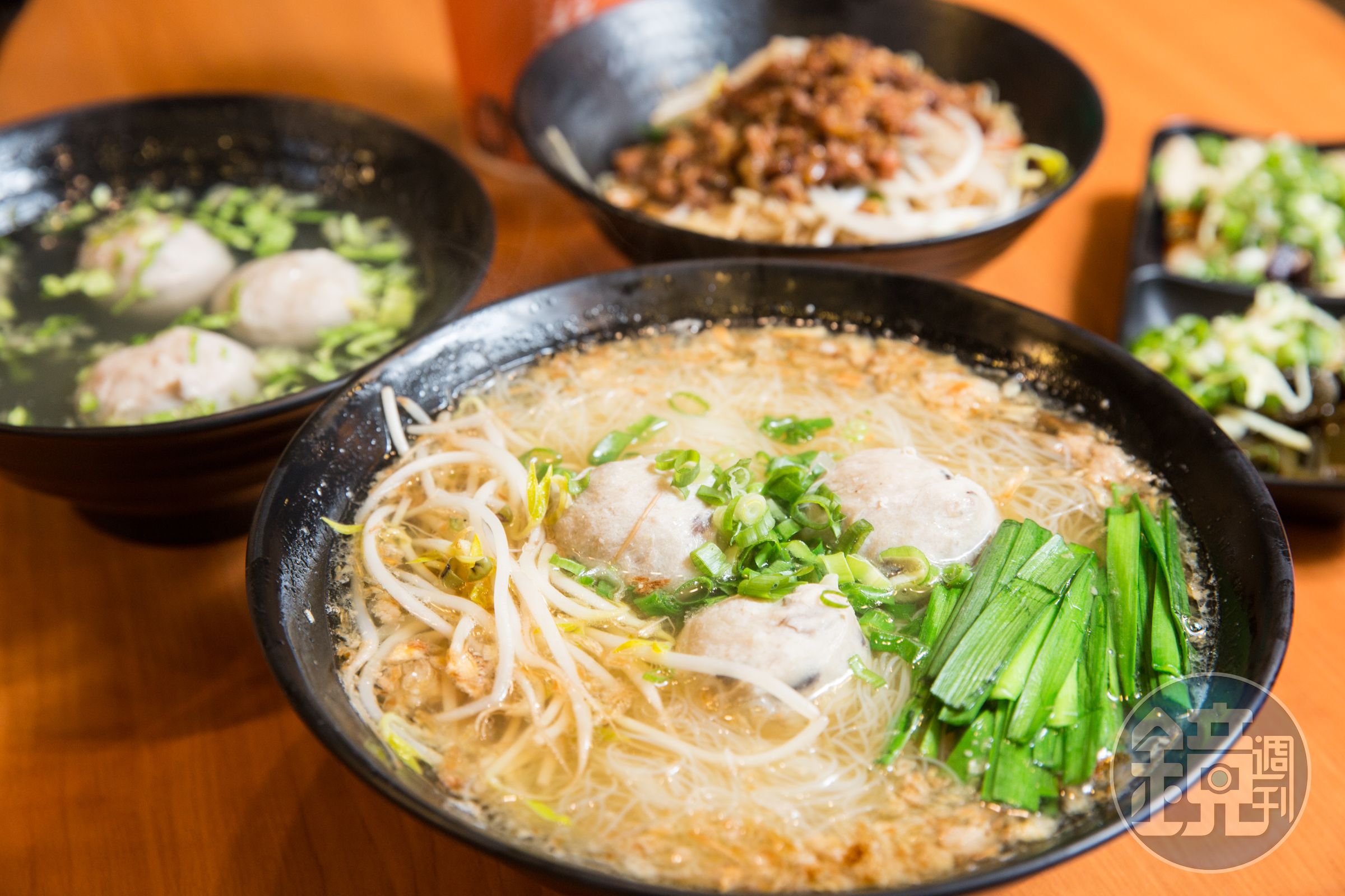 黃世凱在海瑞門市販售熟食，規劃待新冠肺炎疫情趨緩後，廣開實體店。圖為原味豬肉摃丸米粉湯。（120元／份）