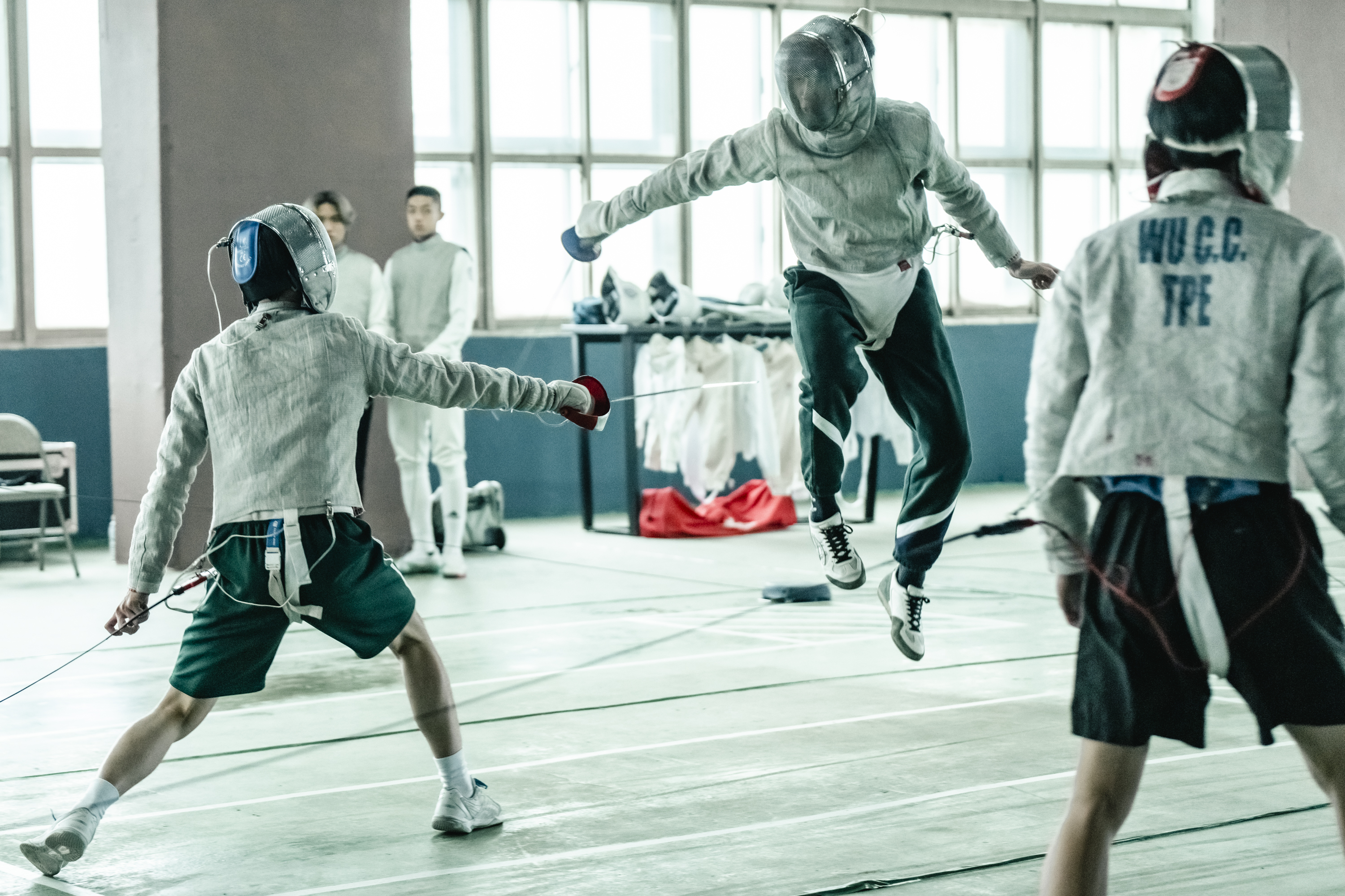 電影《刺心切骨》以擊劍運動為故事背景。（前景娛樂提供）