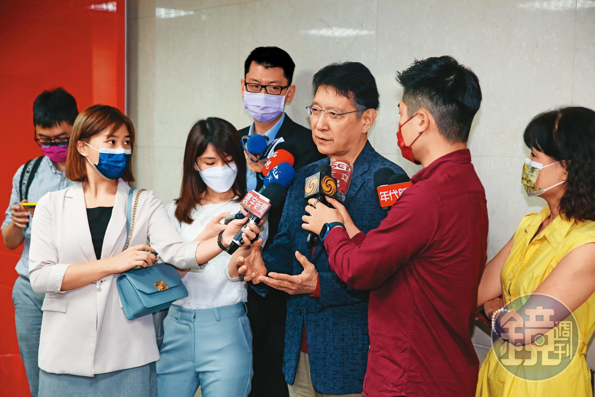 國民黨爆發中常委選舉風波,藍軍士氣再次低弱,趙少康17日出面砲轟黨中央的改革方案。