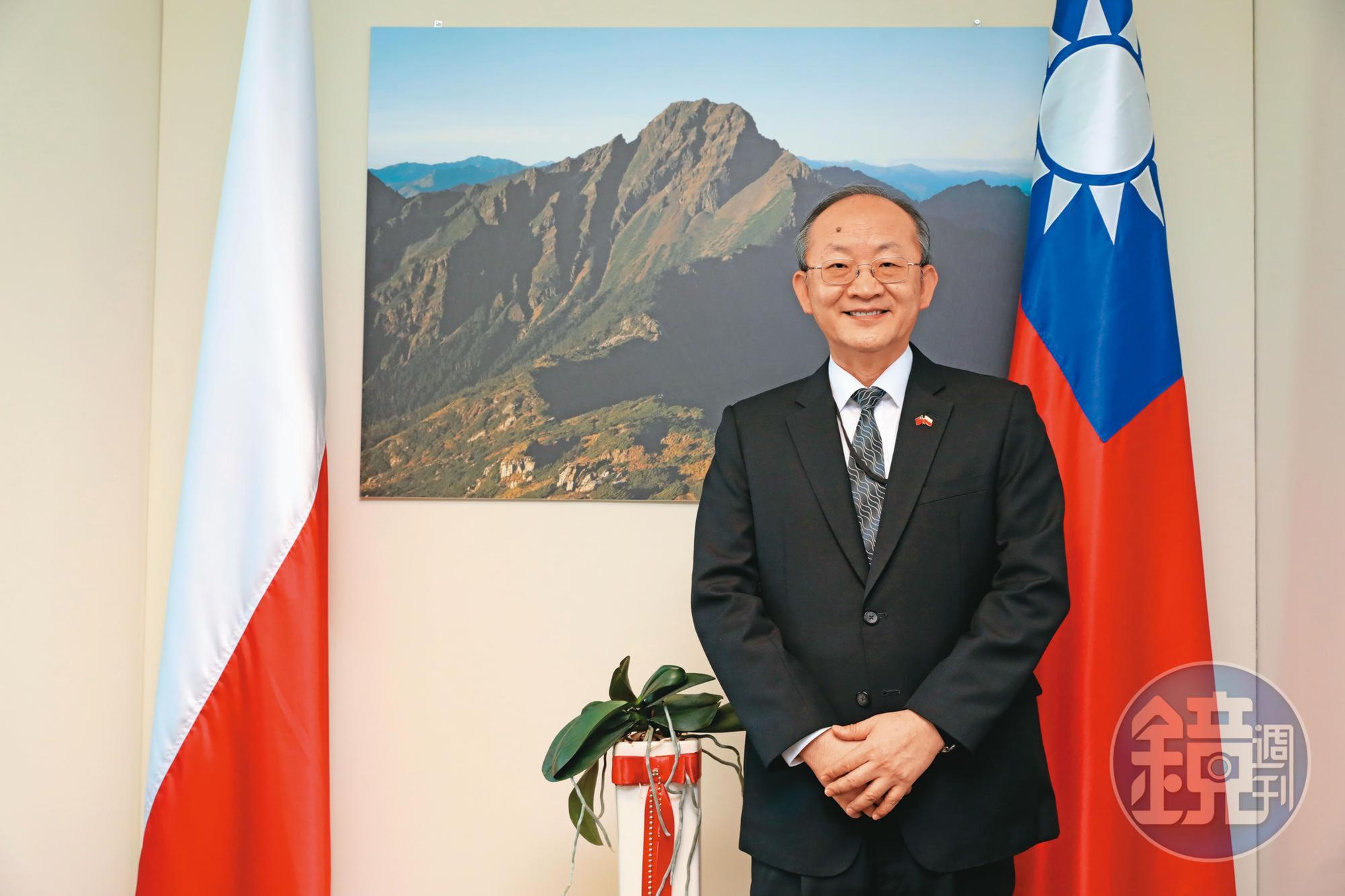 駐波蘭代表陳龍錦表示，無論撤僑或援助烏克蘭，都是由外交與國安體系通力合作。