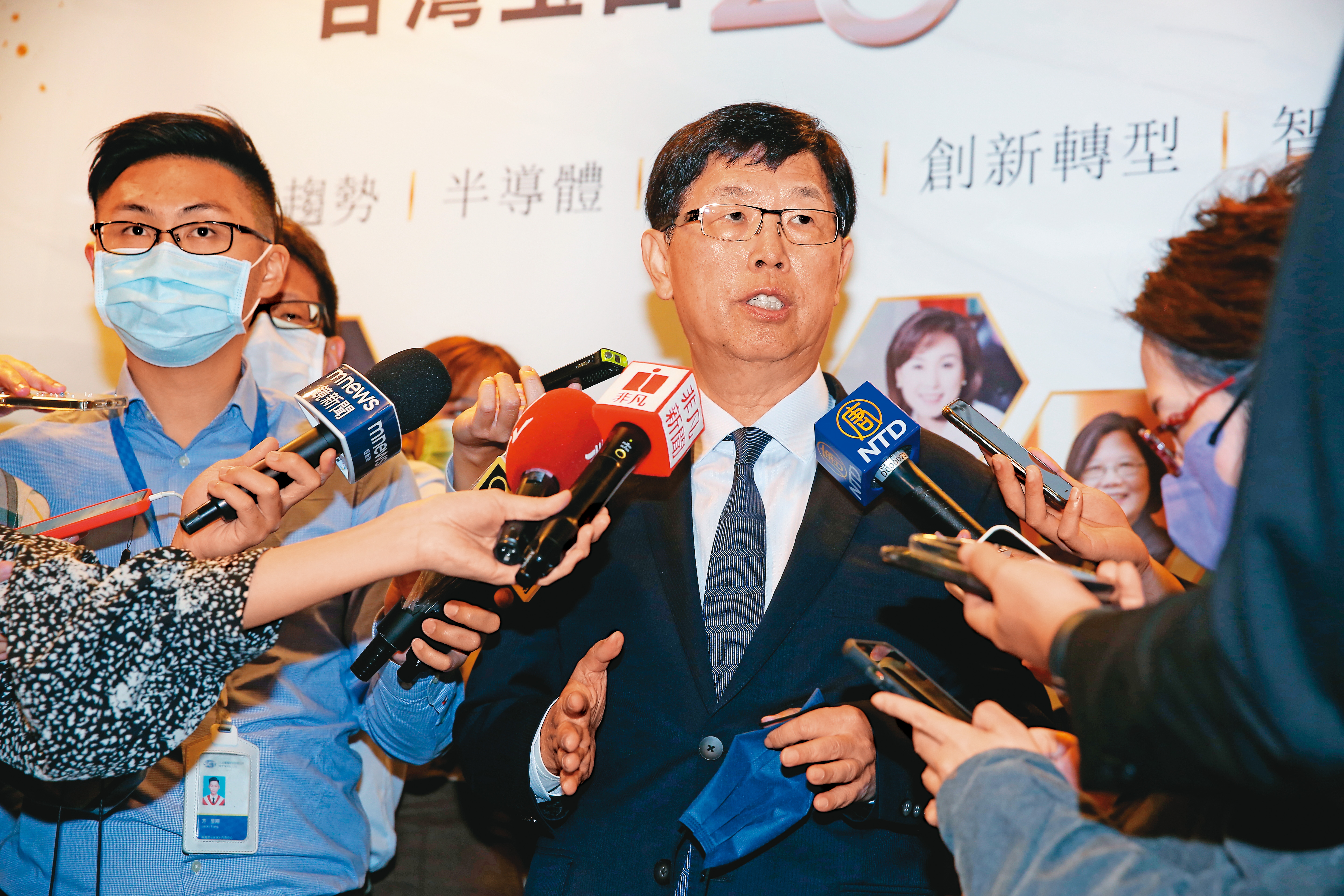 鴻海董事長劉揚偉親自坐鎮，因應中國疫情爆發。