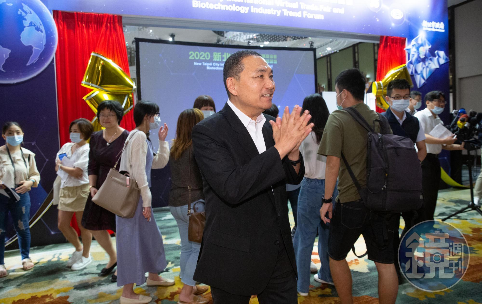 唐湘龍認為,侯友宜(圖)是百毒不侵的存在,若是他要選2024則民進黨就要提早辦後事。