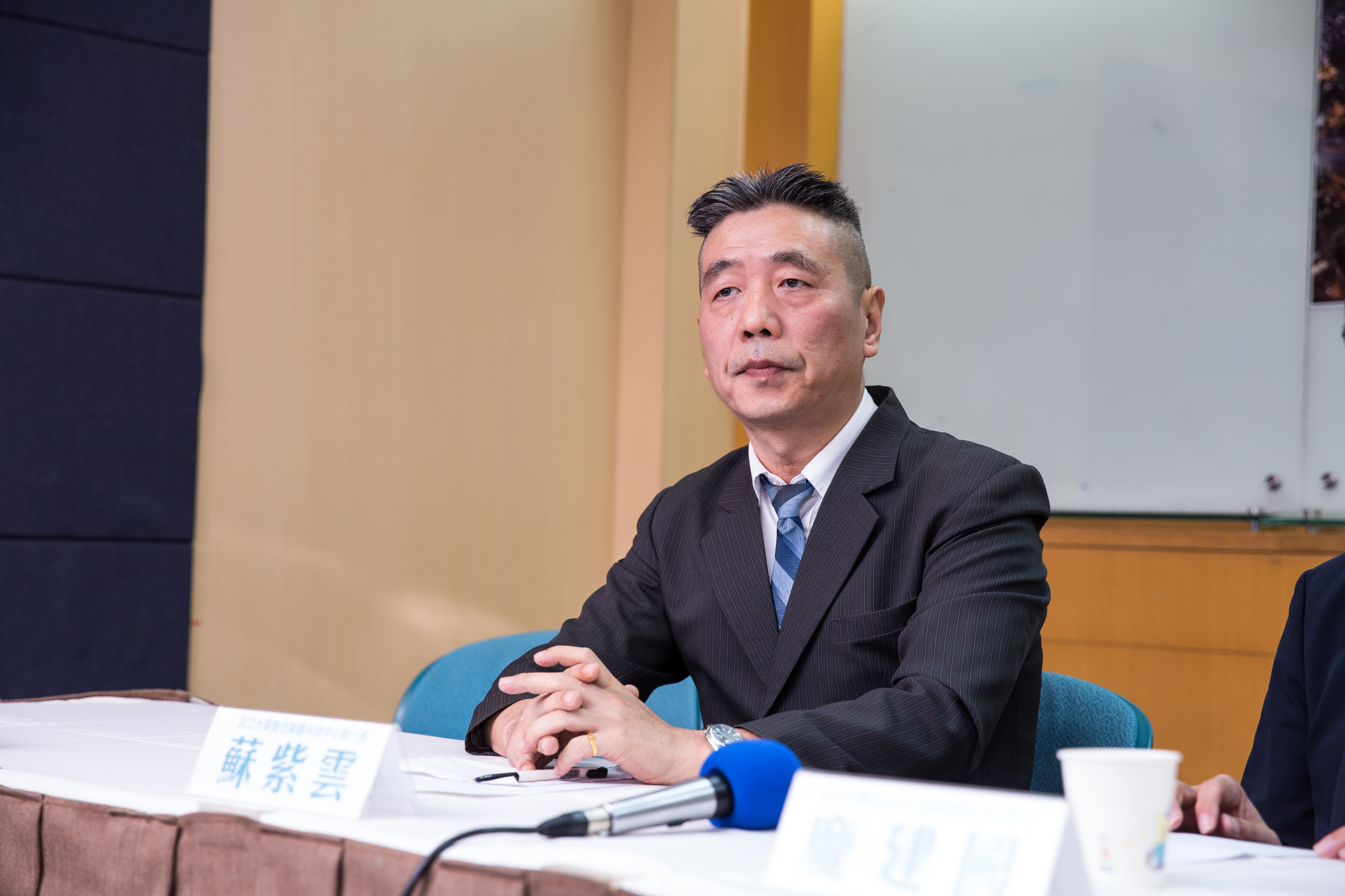 國防安全研究院國防戰略與資源研究所長蘇紫雲認為，烏俄戰事膠著，帶動台灣討論國防議題。（鄒保祥攝）