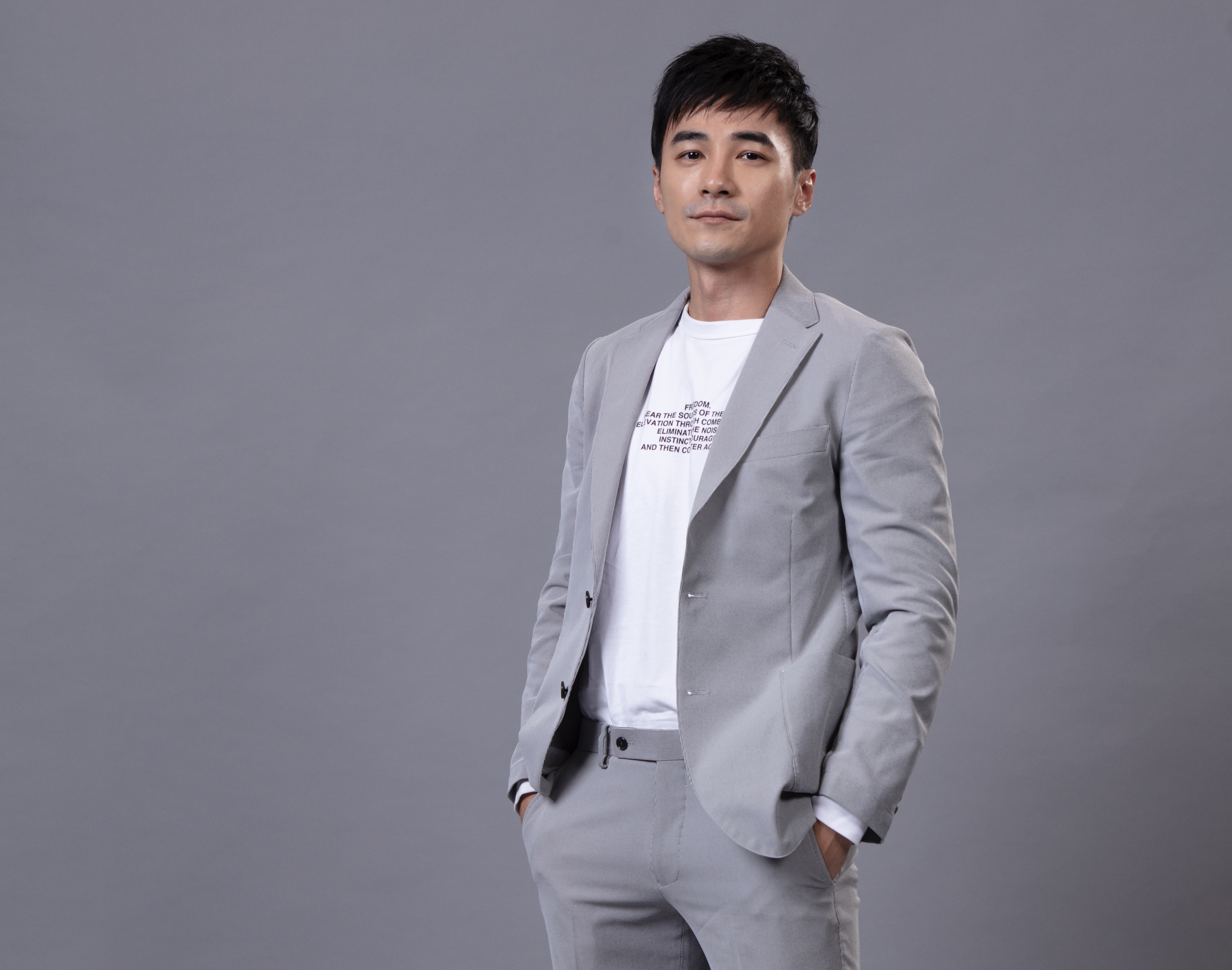 是元介首次挑戰舞台劇《一個公務員的意外死亡》。（故事工廠提供）