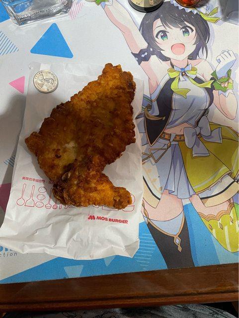 網友認為增量升級的和風炸雞「根本沒變大多少」。（翻攝PTT）