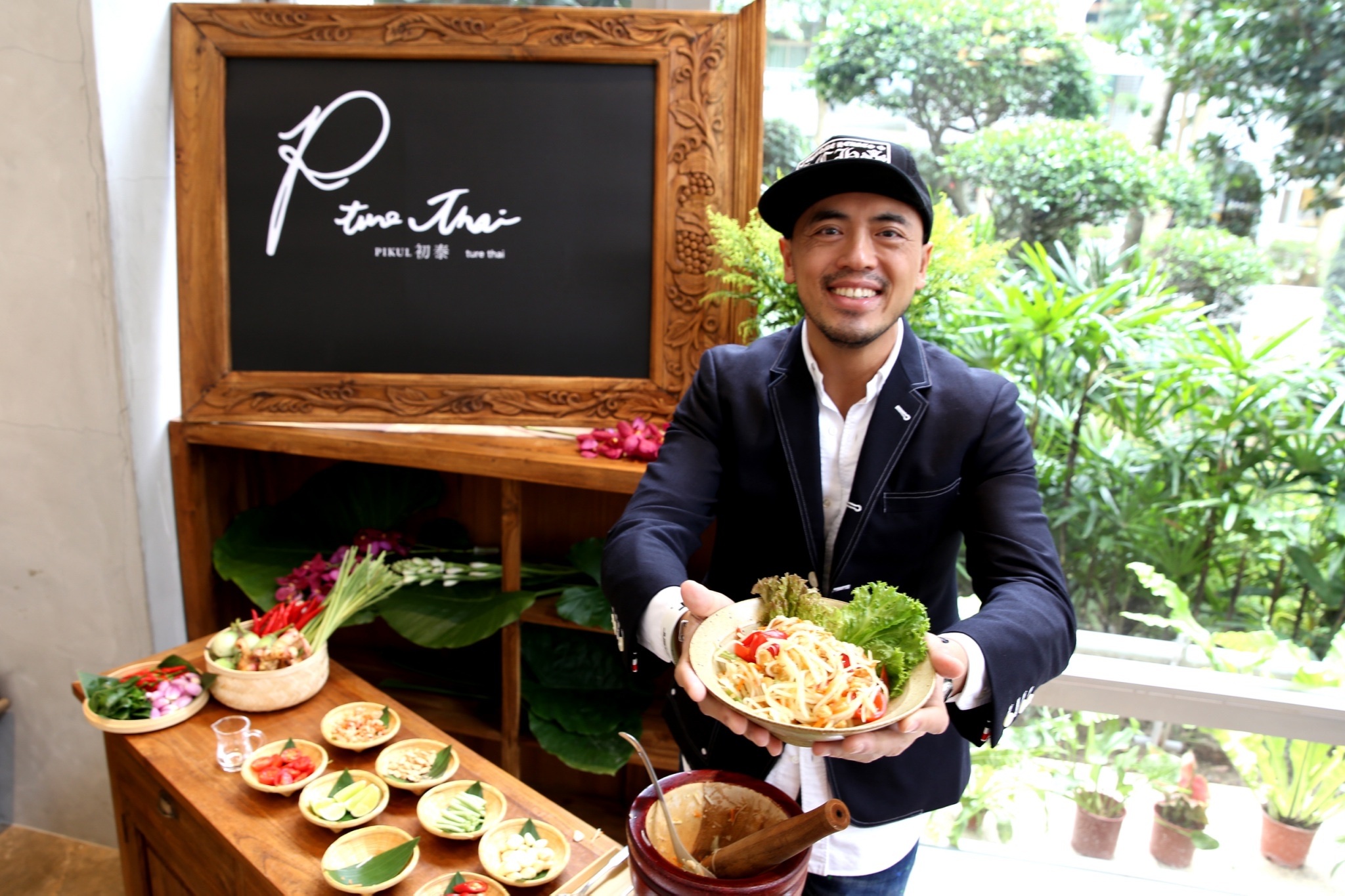 路易莎董事長黃銘賢跨足泰國餐廳，再度發揮龜毛個性，花2年半時間籌備才開店。（初泰提供）