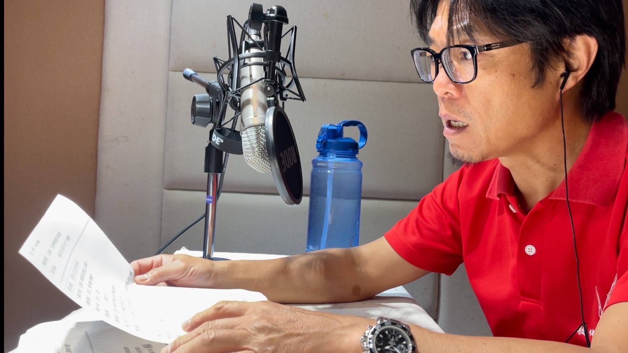 劉明勳也是相當成功的配音員,動畫《尖叫旅社》中的主角「德古拉」就是由他擔任國語配音。(劉明勳提供)