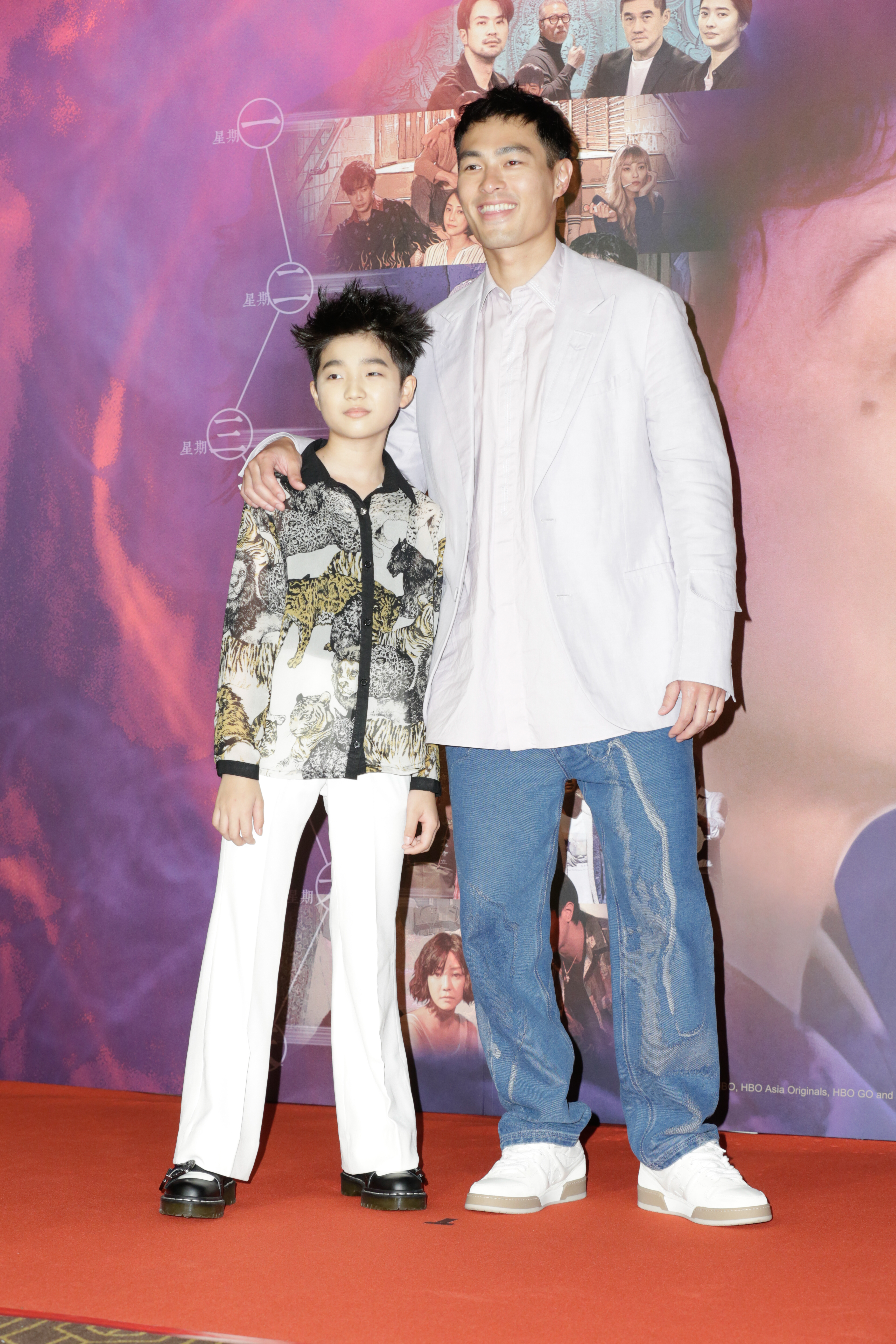 楊祐寧在拍戲時與白潤音刻意疏遠，即興演出時還作勢要打他，但他讚白潤音是成熟的演員，也都接得住。