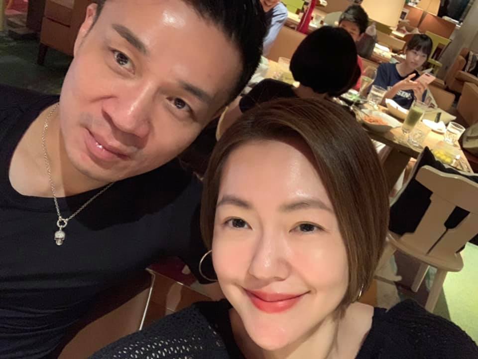 小S和老公許雅鈞私下經常有搞笑互動。（翻攝自小S臉書）