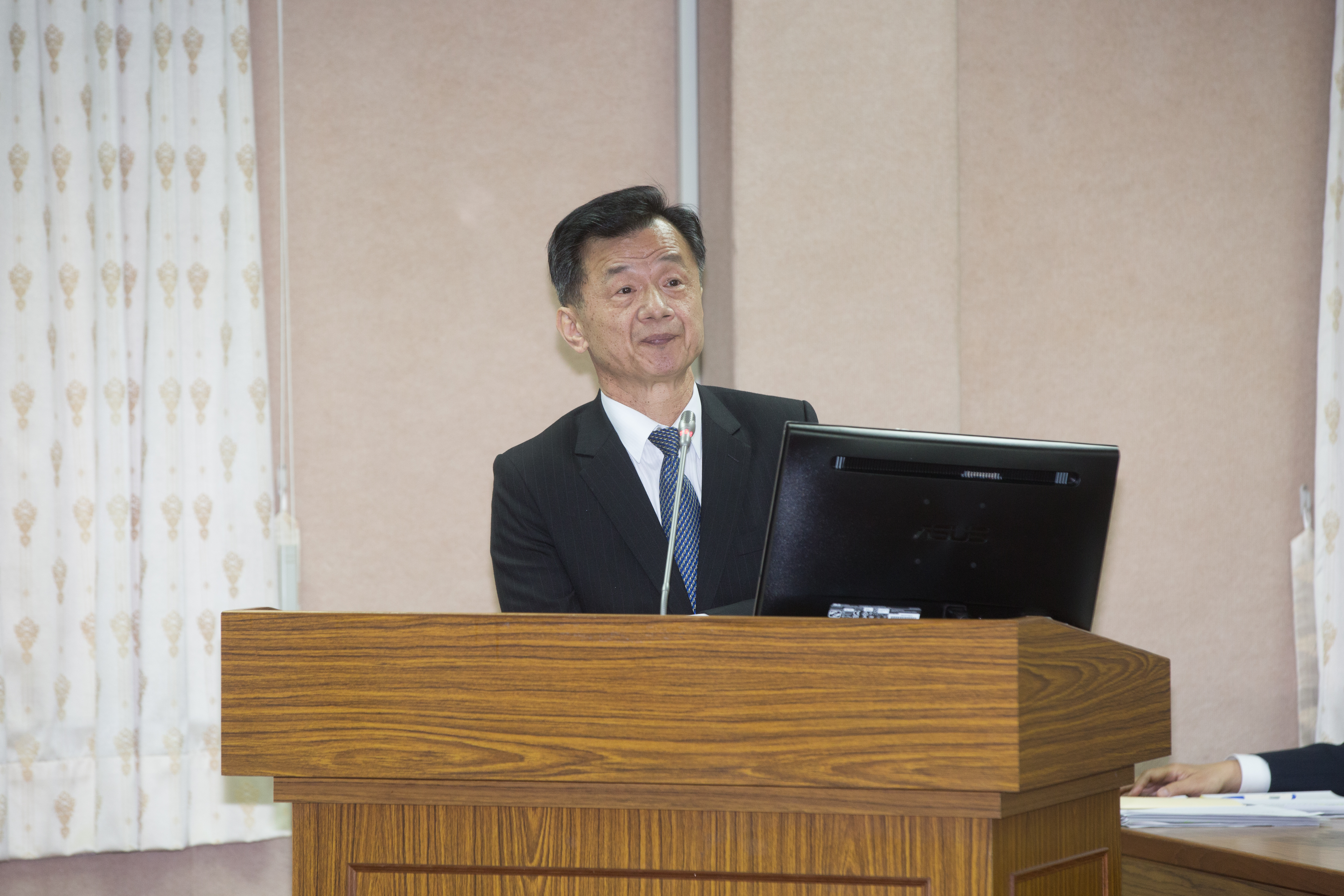 針對我國市售成語辭典內容涉紅統且性別歧視，邱太三回應，陸委會的立場就是會全力審視。（本刊資料照）