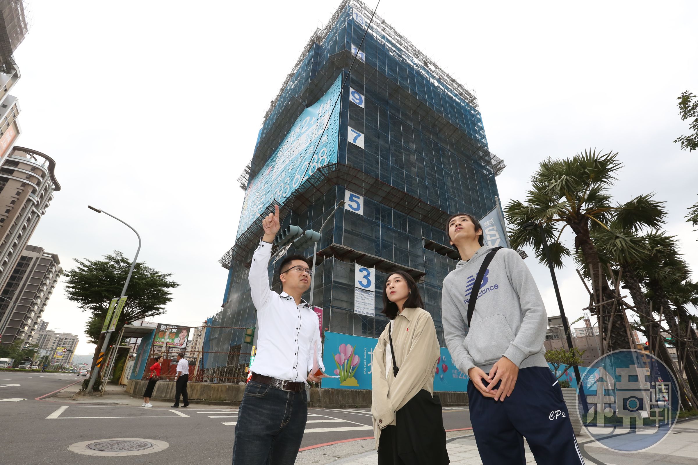預售屋實價登錄資料統計，去年（2021）全台有7縣市行政區預售屋交易達2千件以上，示意圖。