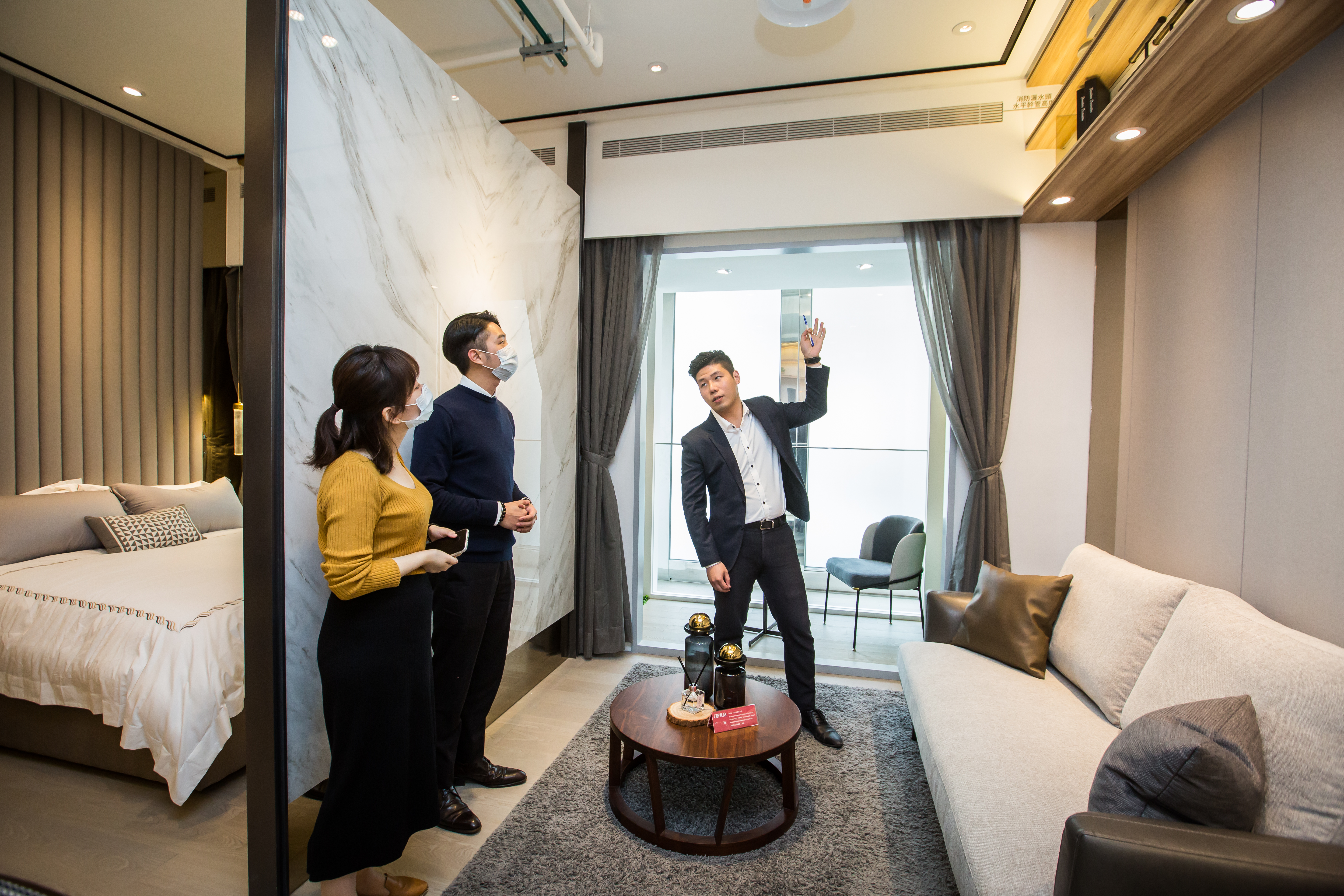 換屋族申請重購退稅時，土增稅是依據土地公告現值而非房屋市值計算。