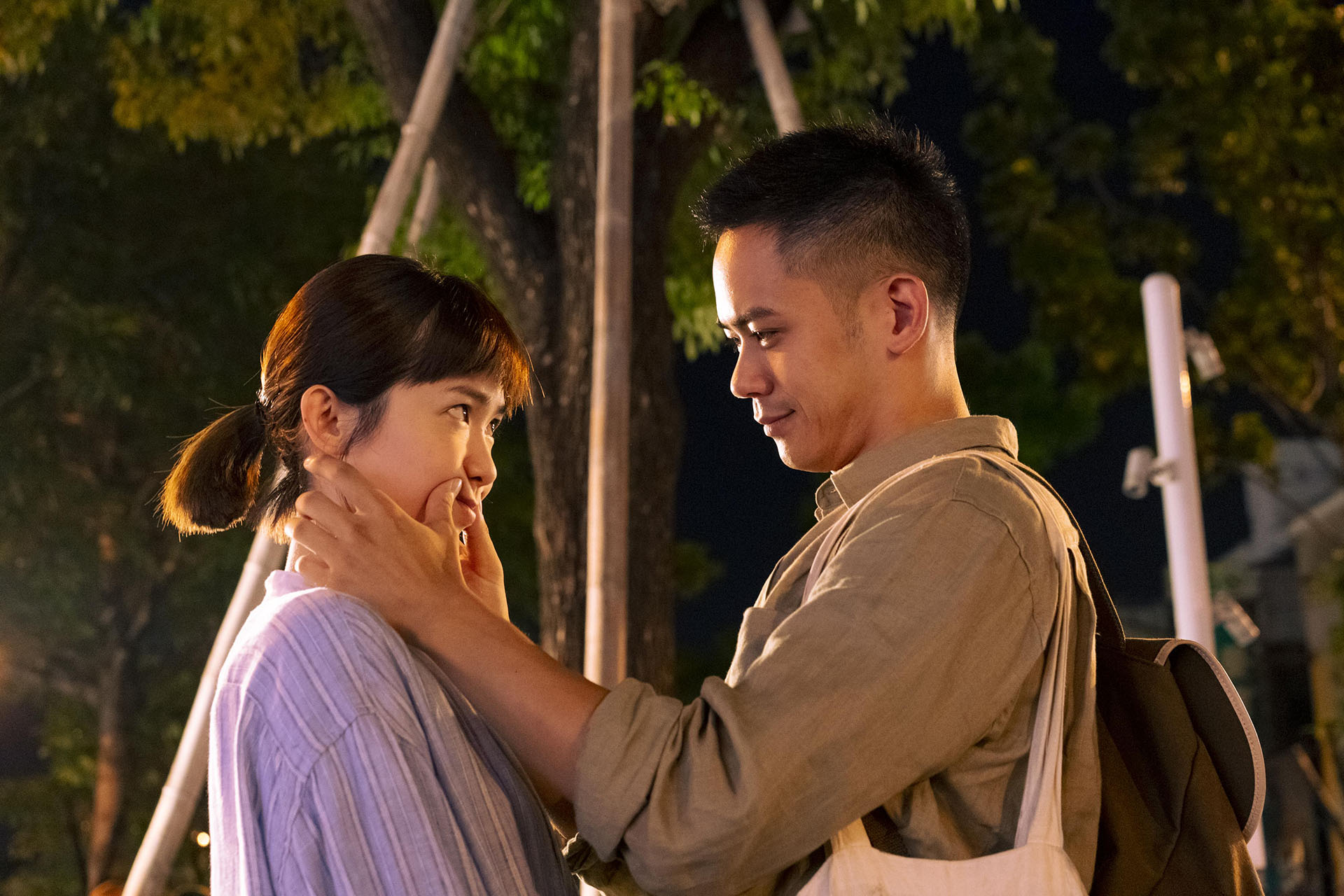 李淳在《洞裡的月亮》飾演孫可芳的「完美男友」。（中天娛樂台提供）