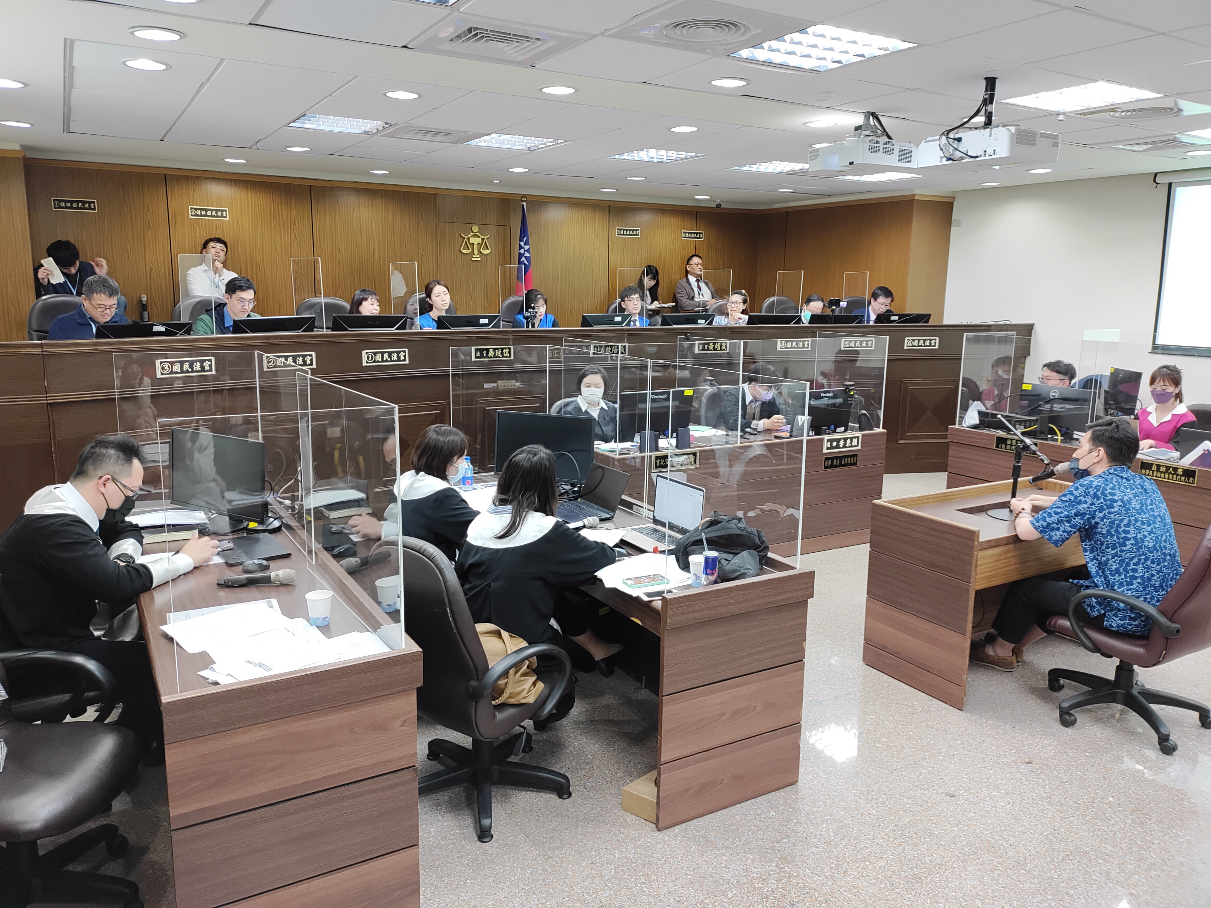 台北地院國民法官模擬法庭邀請醫師、教師及媒體擔任國民法官。