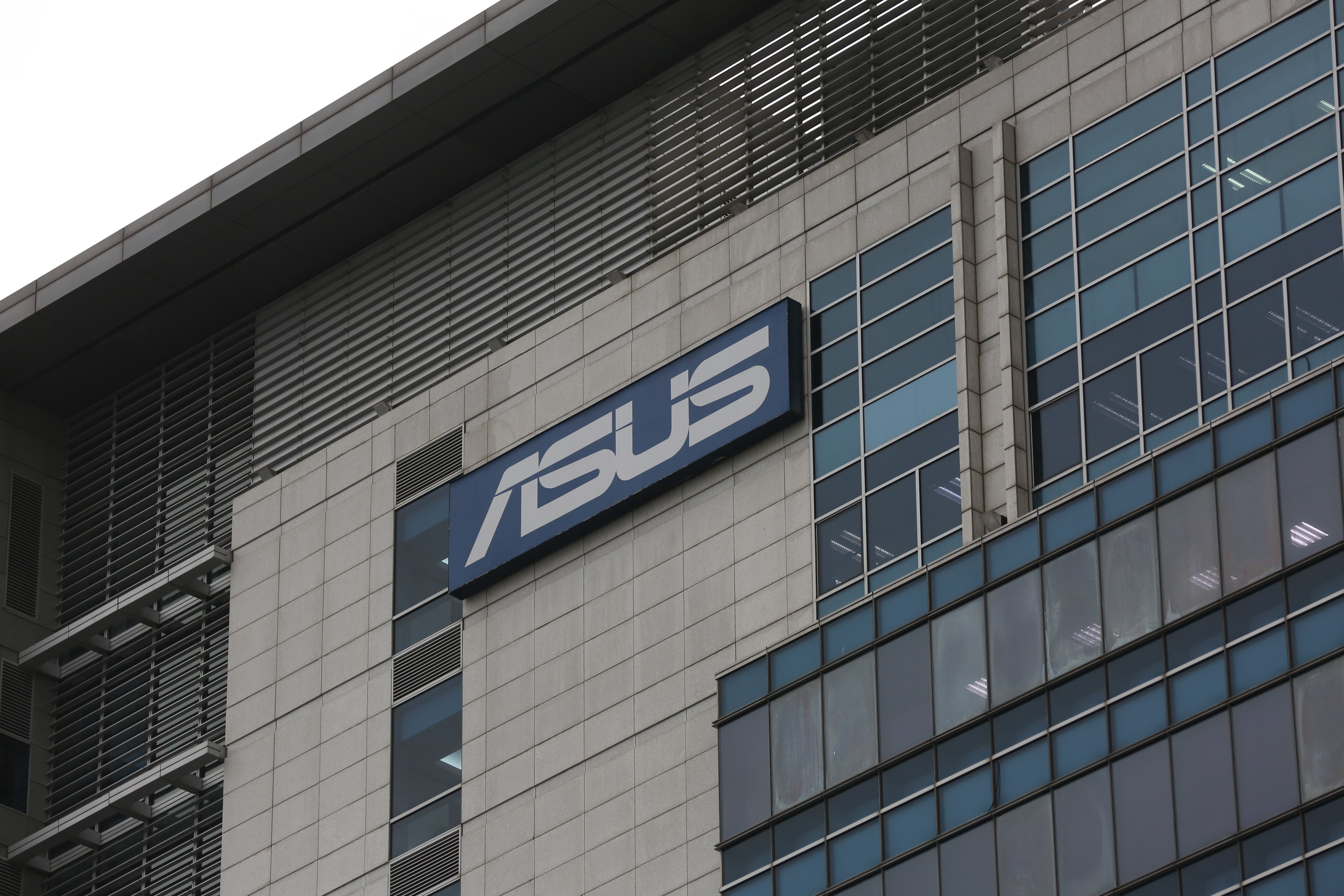 華碩旗下支援Wi-Fi 5規格的多款無線路由器產品遭惡意軟體鎖定並感染。（本刊資料照）