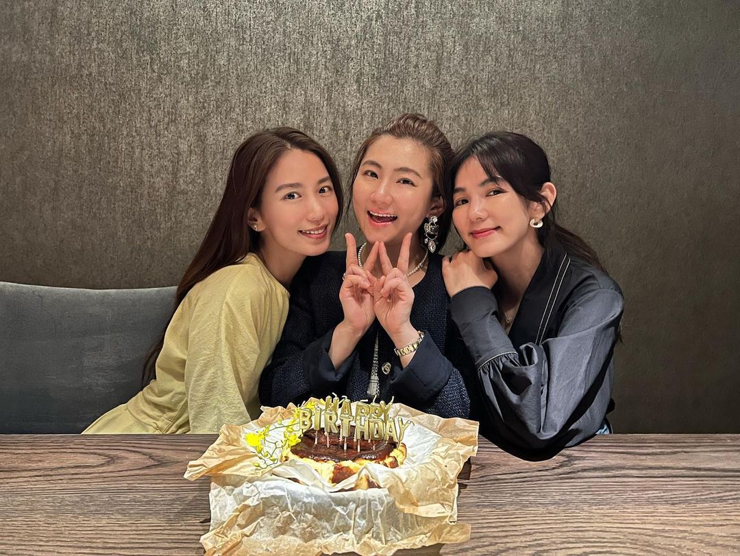 S.H.E走過21年,上個月Selina40歲生日,3人聚首慶生。(Selina IG)