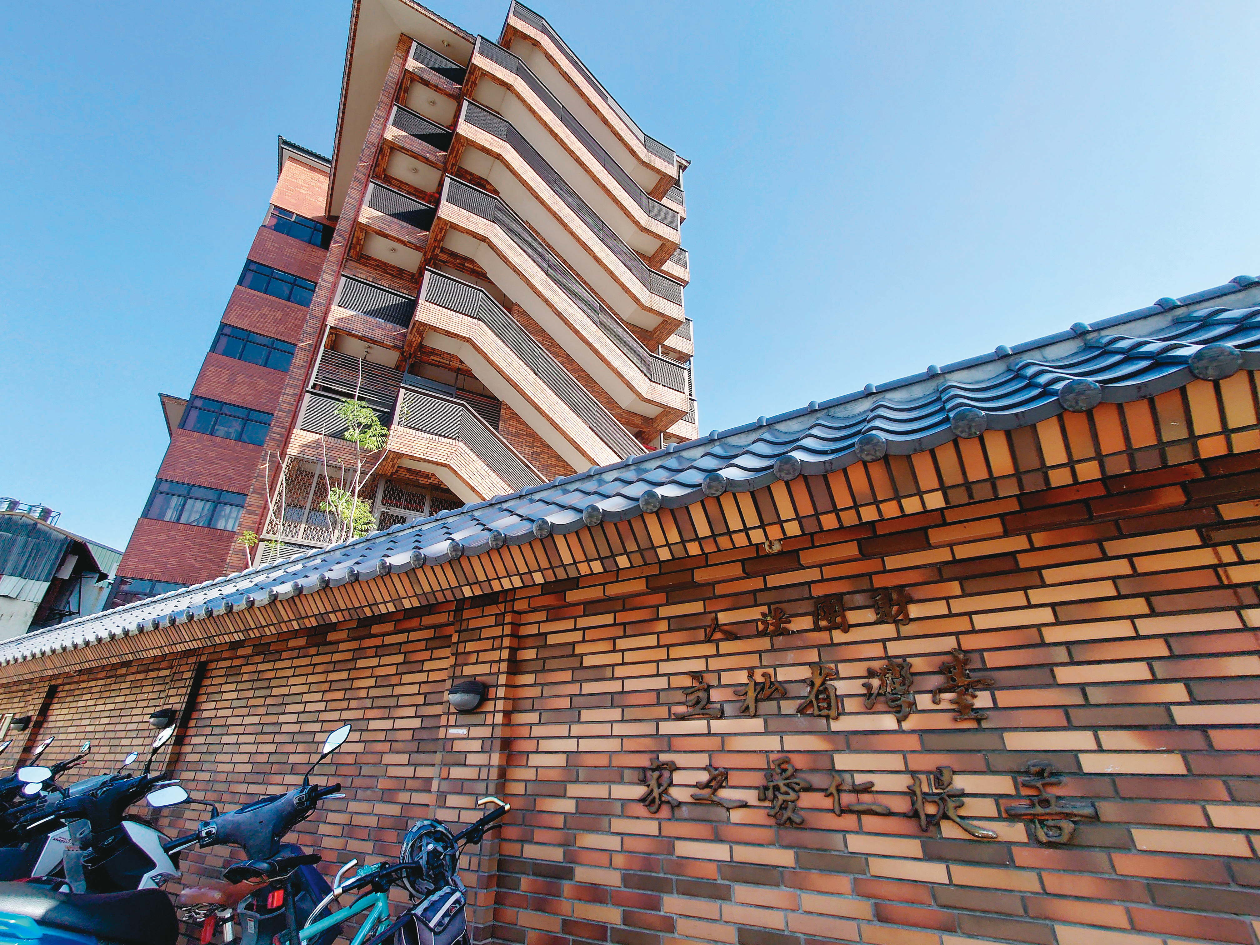 中台灣規模最大的安養院「菩提仁愛之家」，驚爆虐老醜聞。