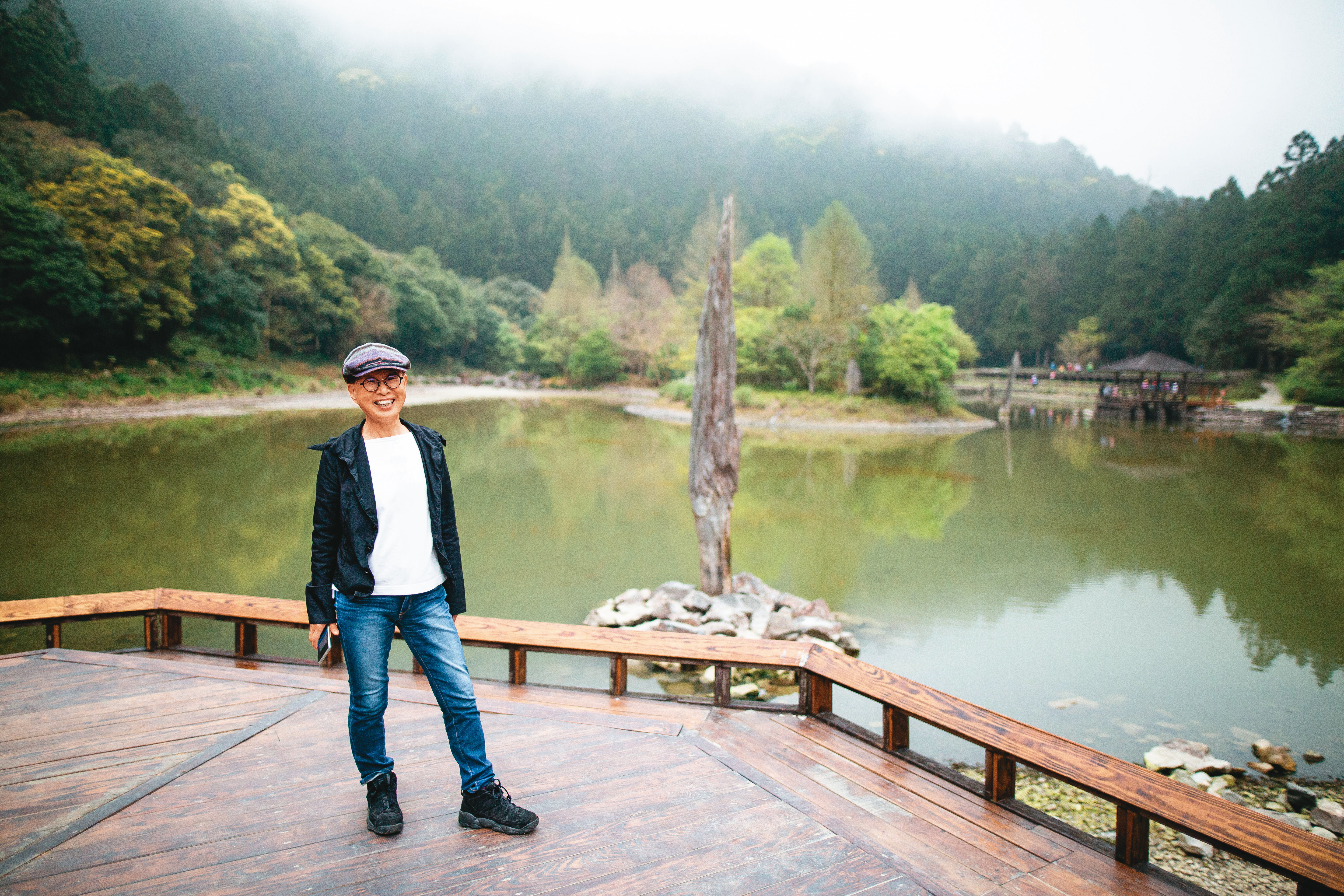 3月中，郭中端帶我們到她最喜歡的作品明池森林遊樂區，她最感動優人神鼓表演那次，「他們一打鼓，天就晴了，表演一閉幕，鴨子就出來了。」