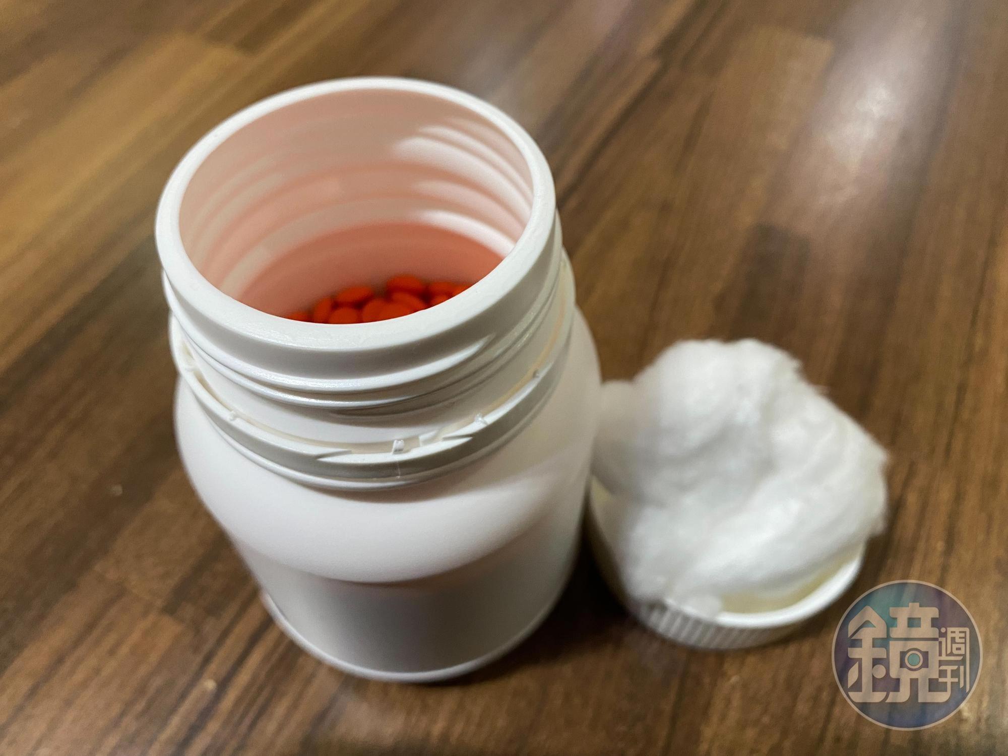 保健食品拆封後，其實有些小環節需特別注意，以免NG行為讓產品不易保存。（示意圖，讀者提供）
