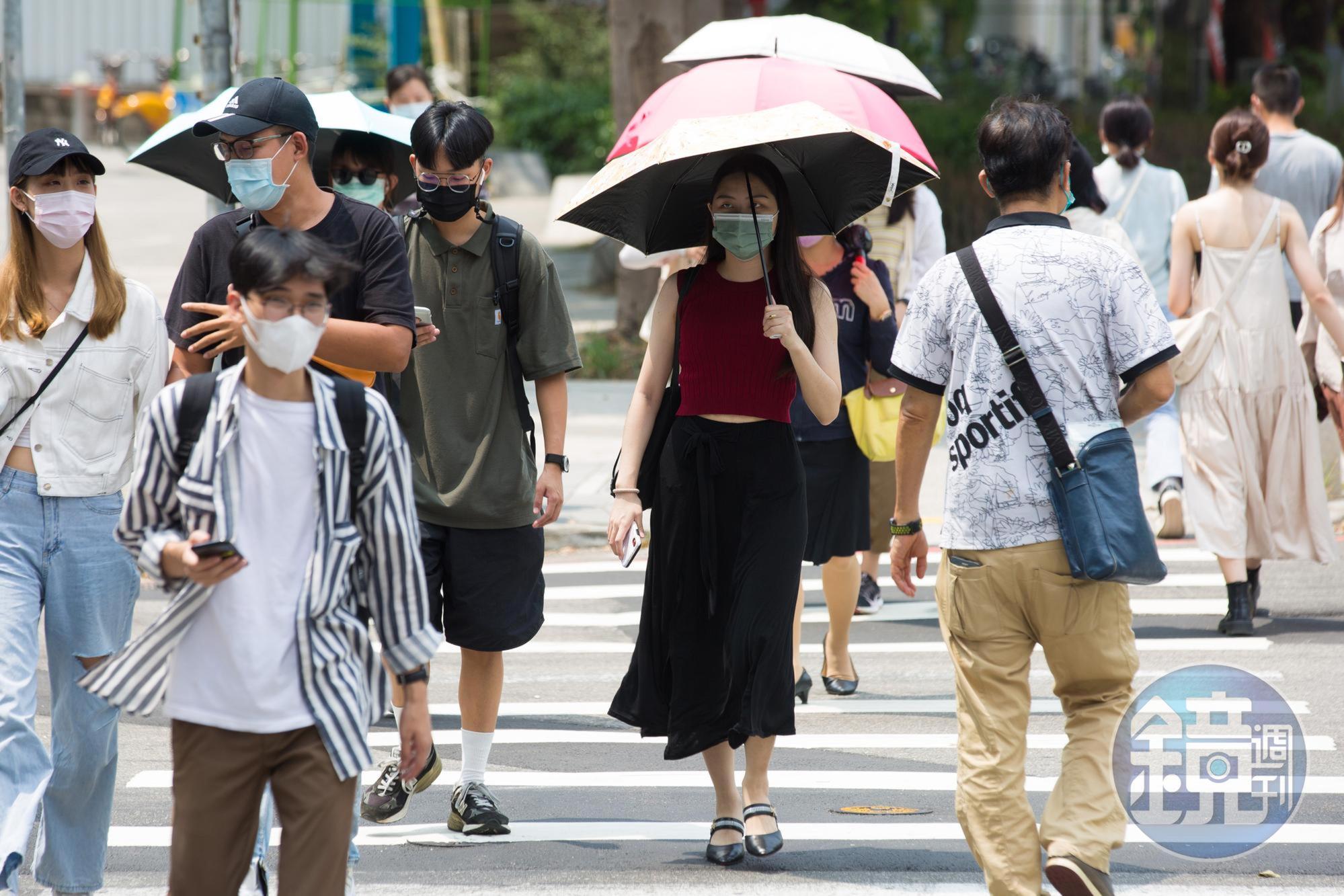 今天上午各地氣溫暖和，南部最高溫甚至到36℃。（示意圖，本刊資料照）