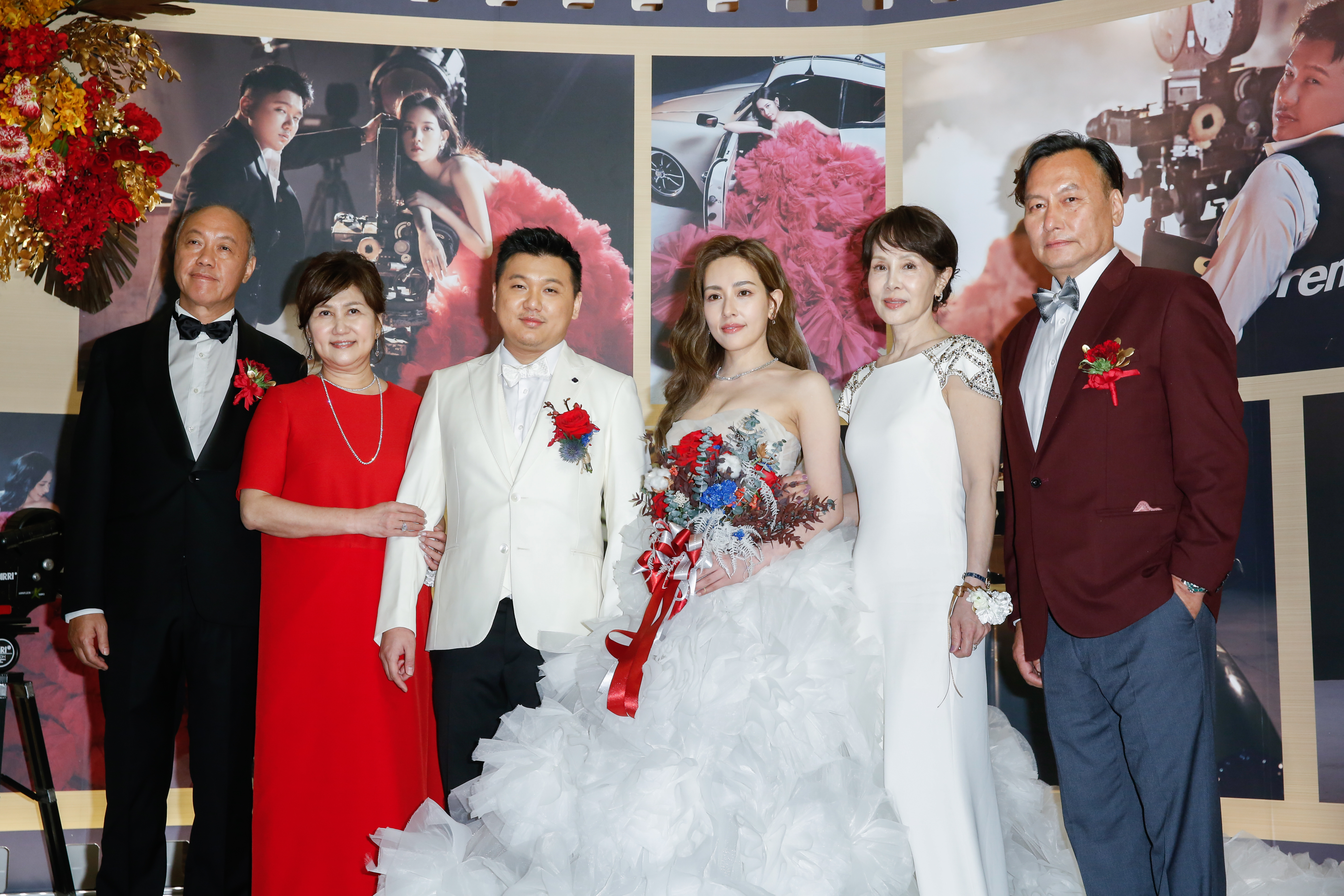 新郎王鼎霖是製作人王鈞、經紀人丘秀珠之子，丁巧唯則有導演爸丁仰國、星媽林秀君。