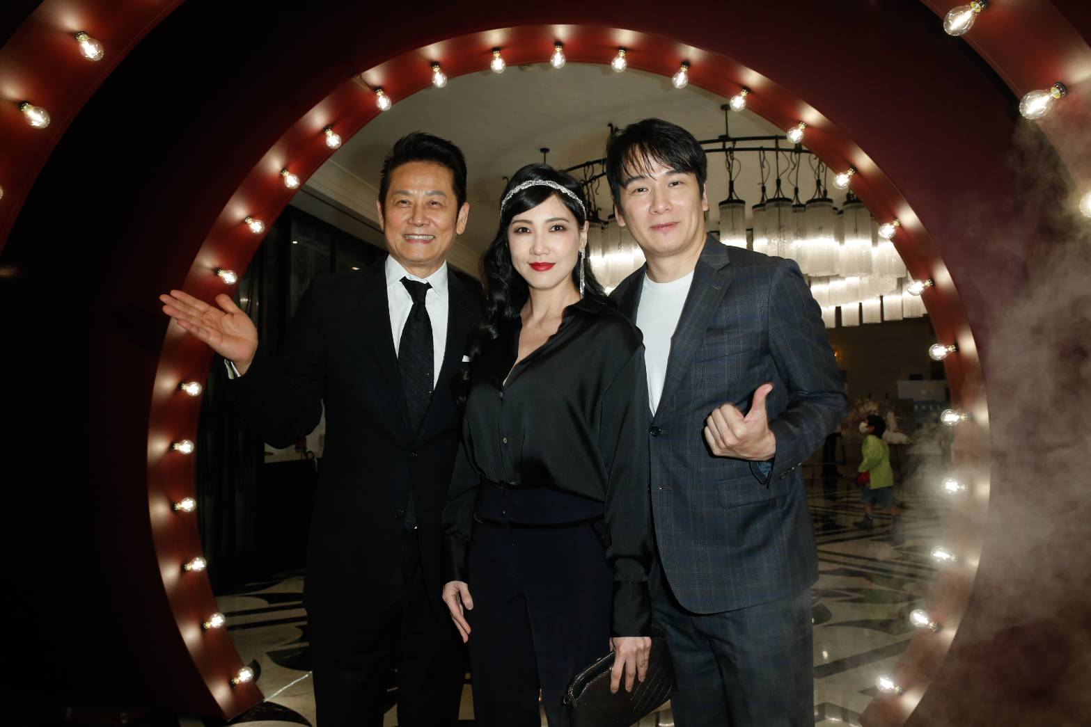 張洛君、張本渝和徐乃麟到場賀喜。