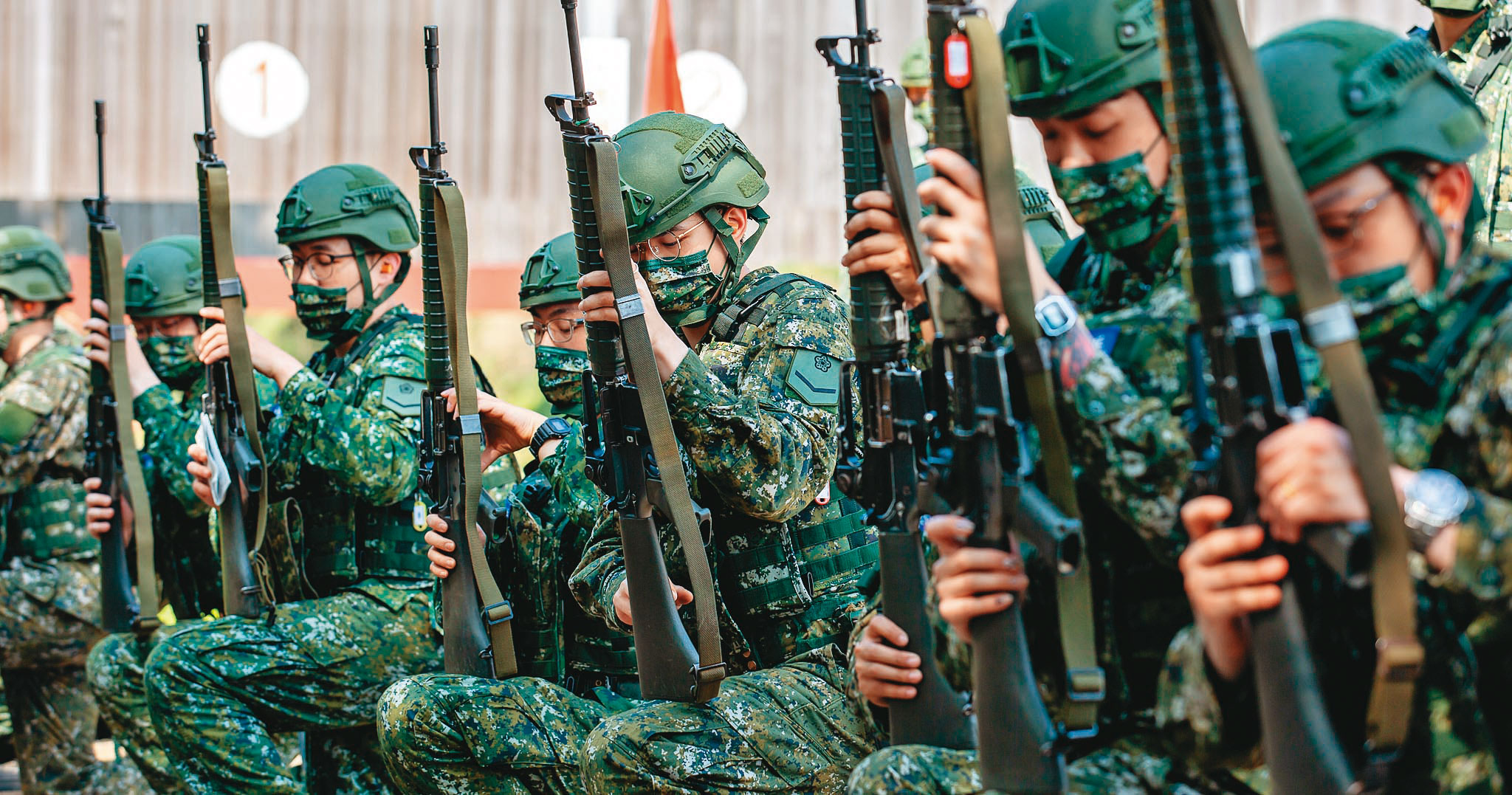 烏俄戰爭開打，連帶影響台灣思索防衛所需，然義務役役期是否延長，仍未有定論。（總統府提供）