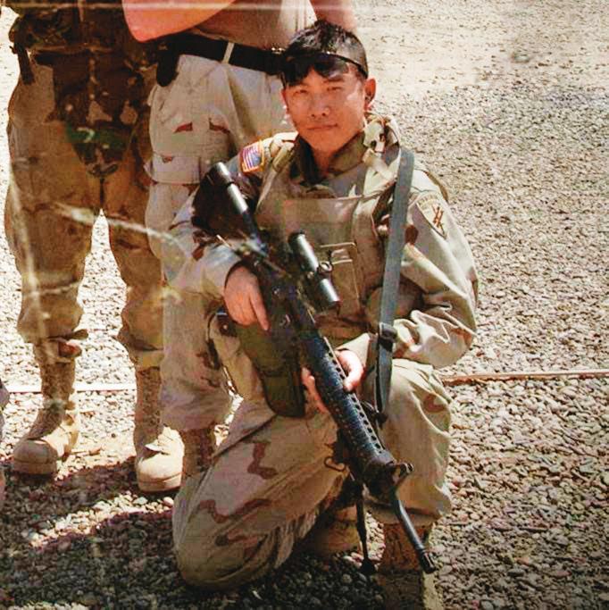 Allen lin在美軍服役期間參與第二次波灣戰爭,駐防伊拉克摩蘇爾時曾與民兵交火,擊退敵方攻擊。(Allen lin提供)