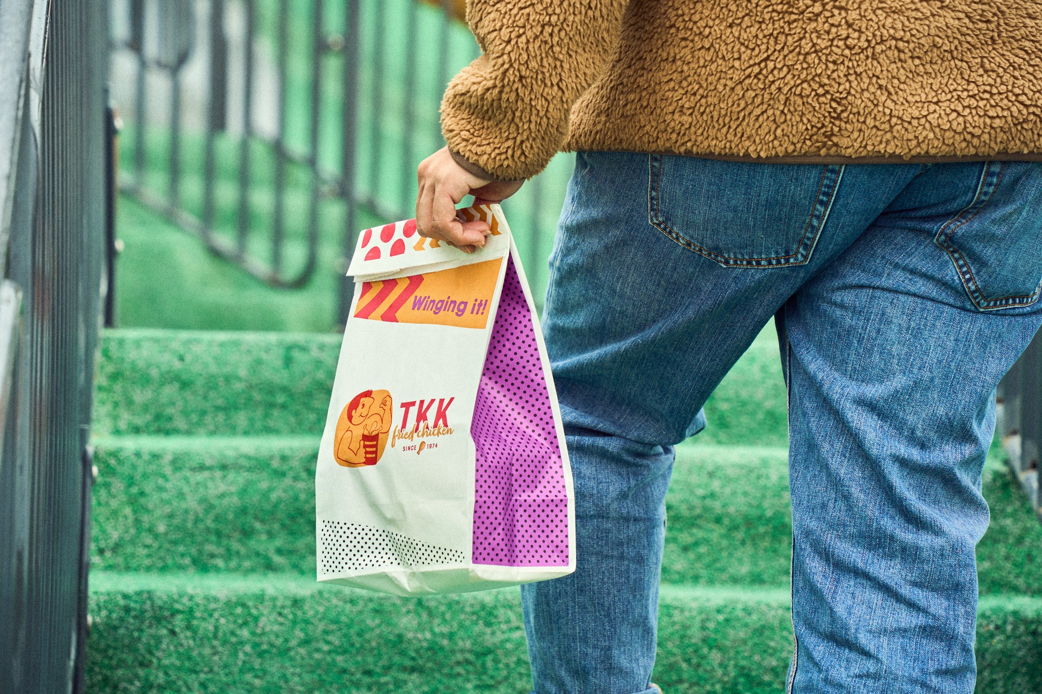 頂呱呱祭出買一送一優惠，不過顧客實際去買卻遇到不少條件。（翻攝自頂呱呱臉書）